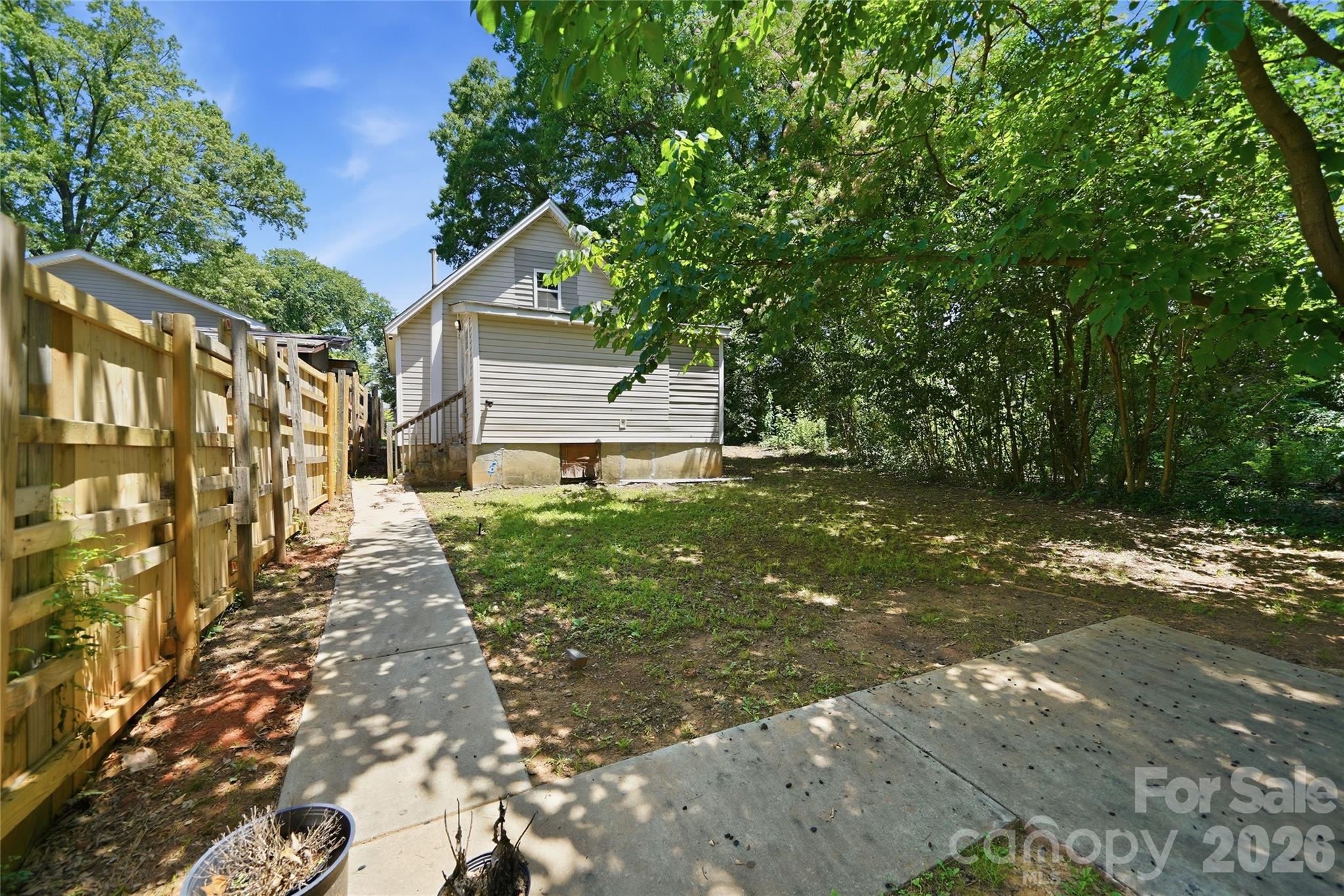 933 Rowan Street — Charlotte