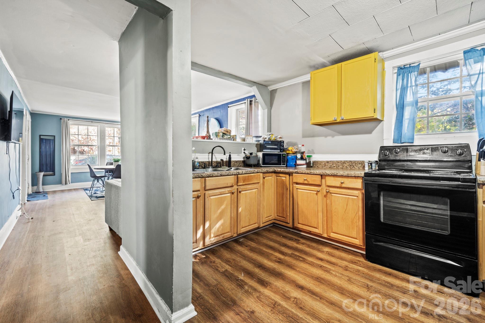 933 Rowan Street — Charlotte