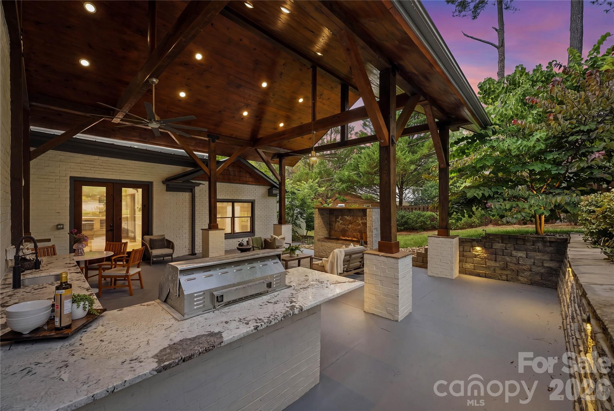 2919 Colony Road — Charlotte