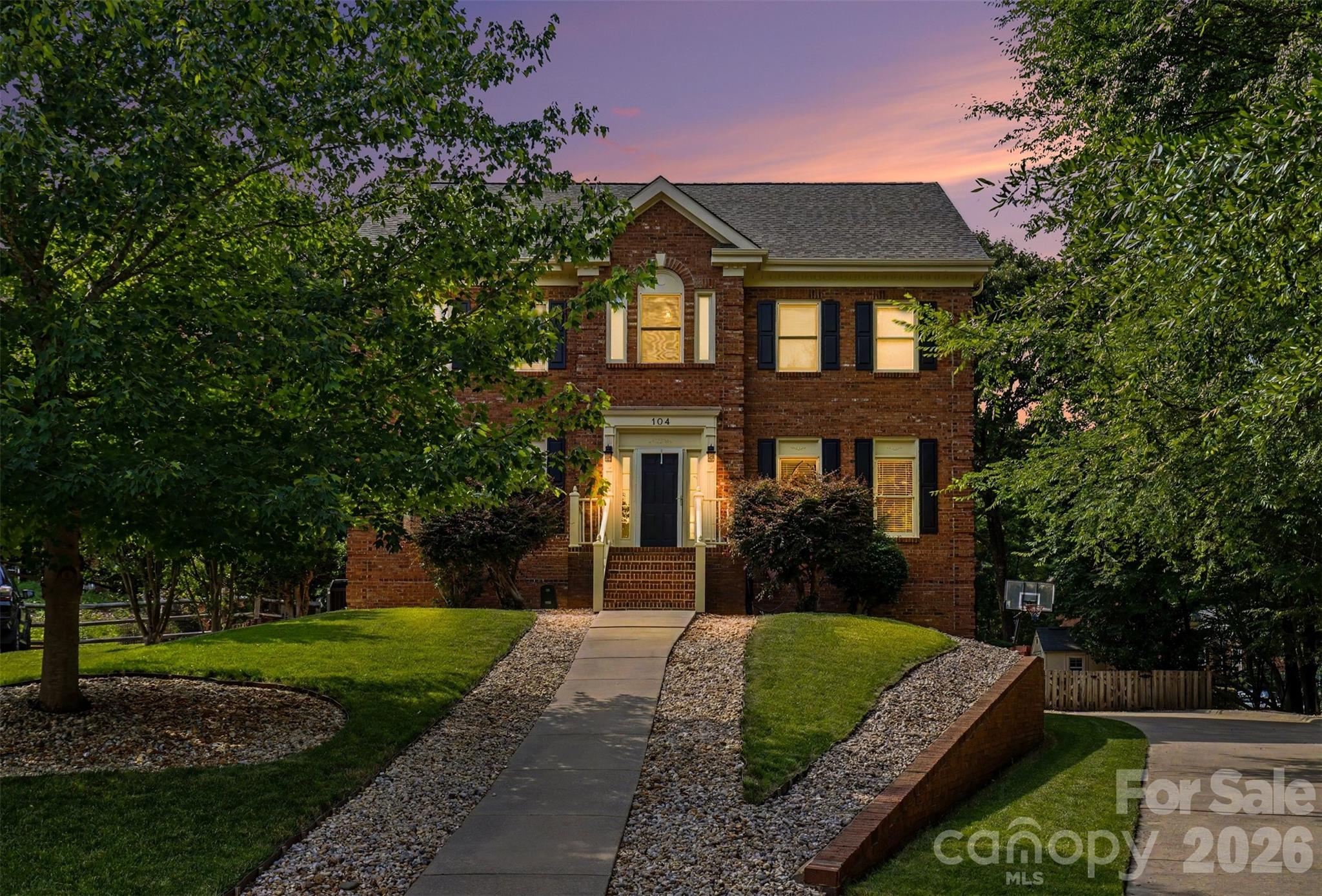 104 Southern Cross Lane — Matthews