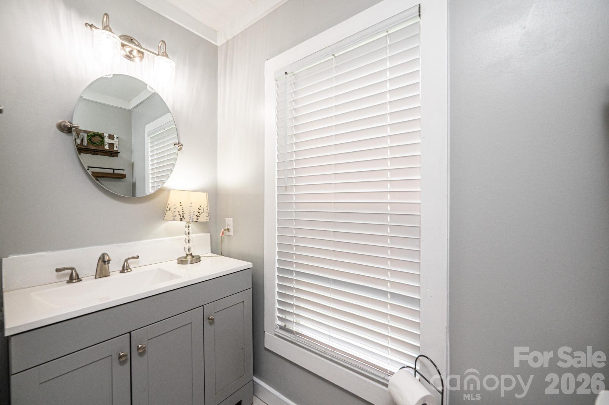 1460 17th Street NE — Hickory