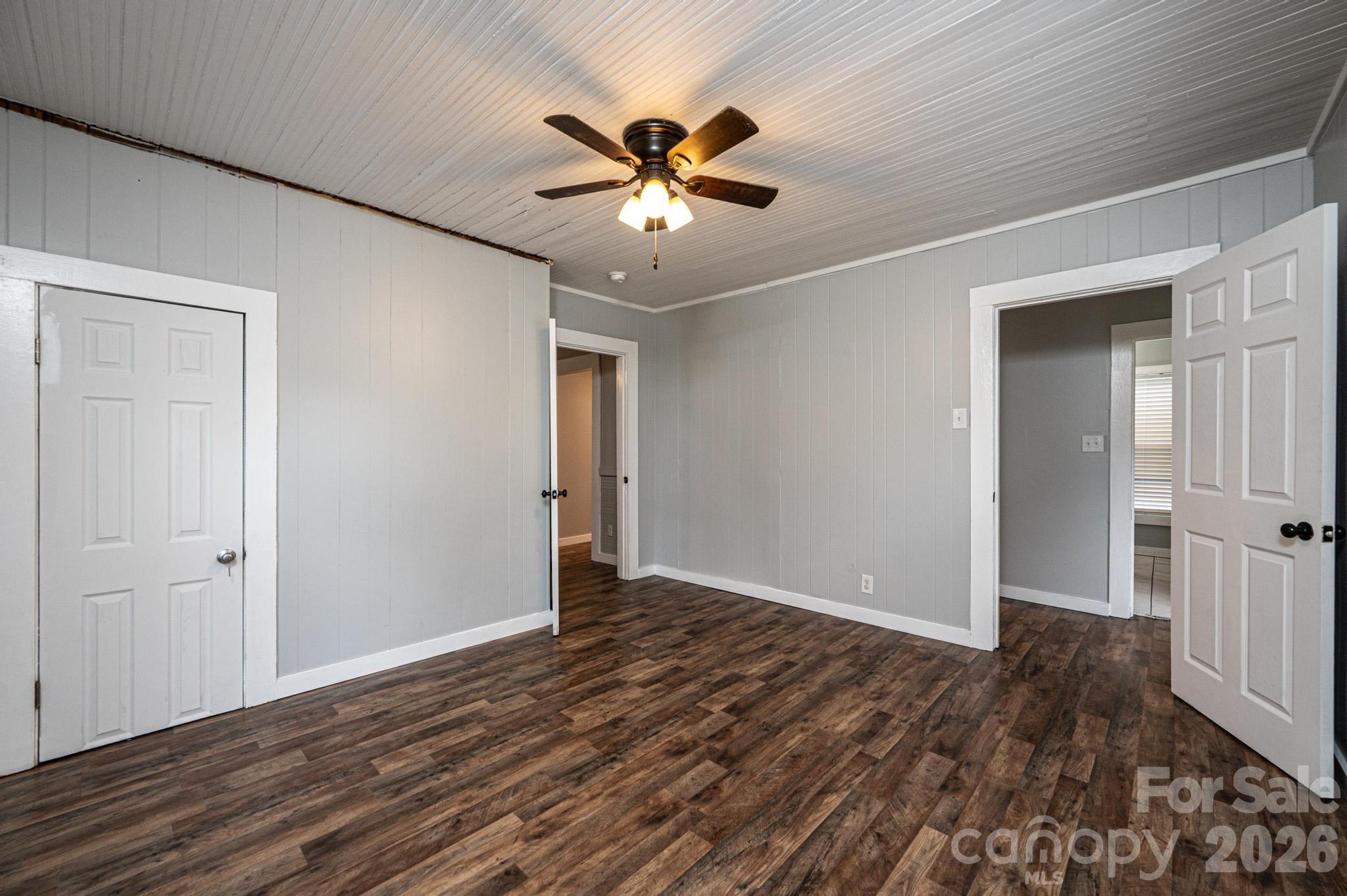 1460 17th Street NE — Hickory