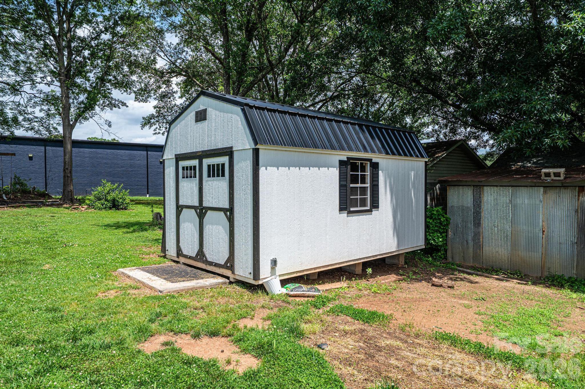 1460 17th Street NE — Hickory