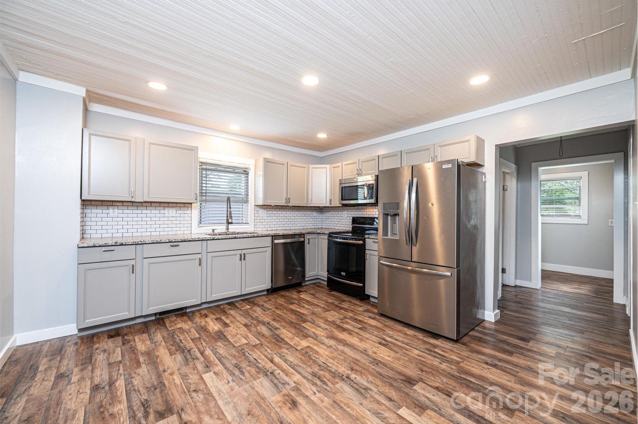 1460 17th Street NE — Hickory