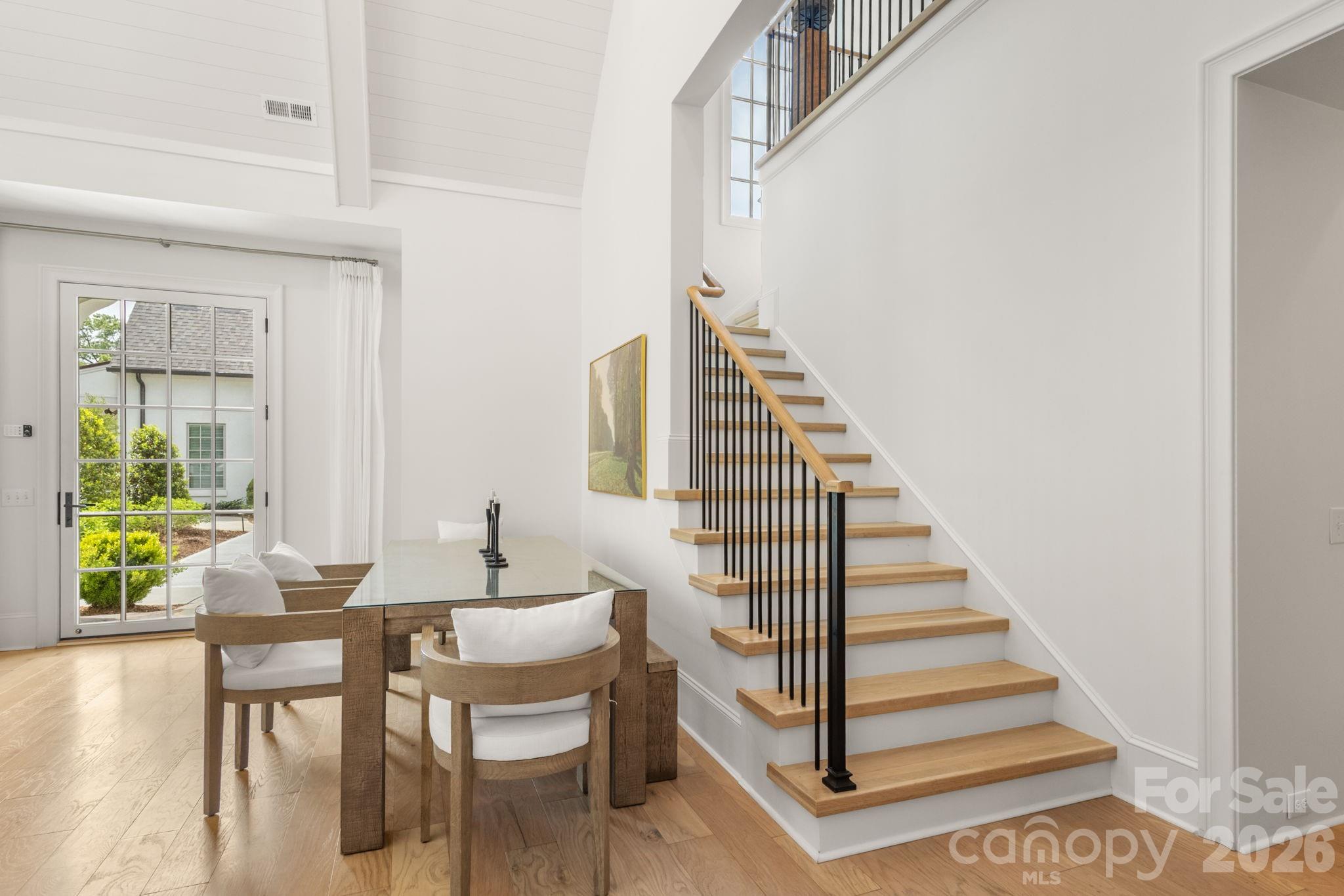 1355 S Kings Drive — Charlotte