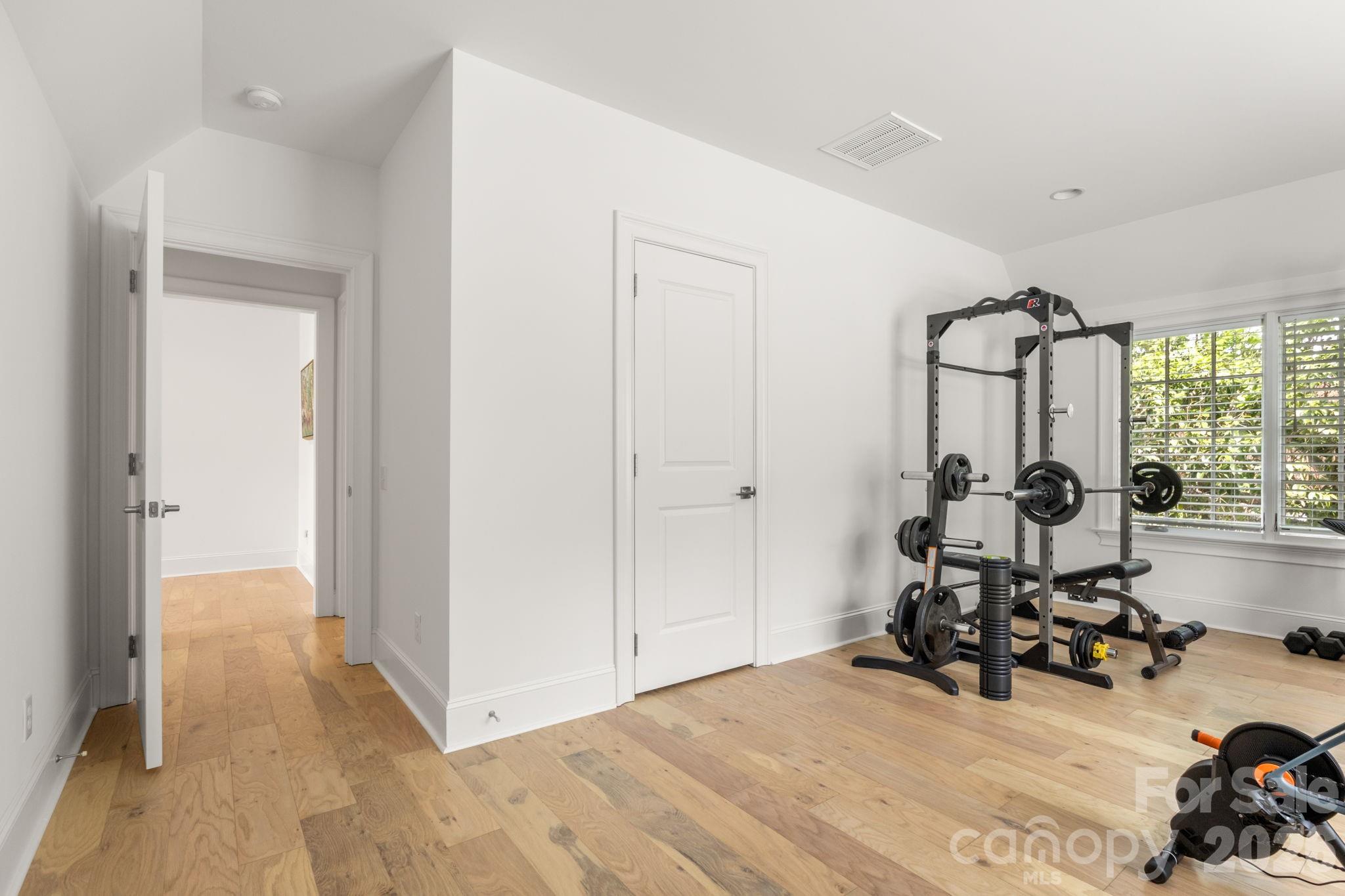 1355 S Kings Drive — Charlotte