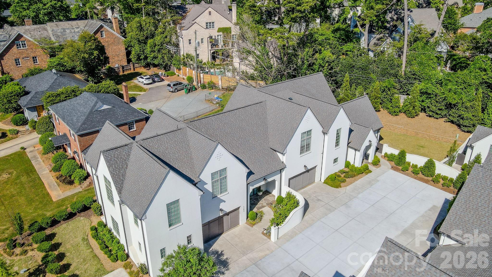 1355 S Kings Drive — Charlotte