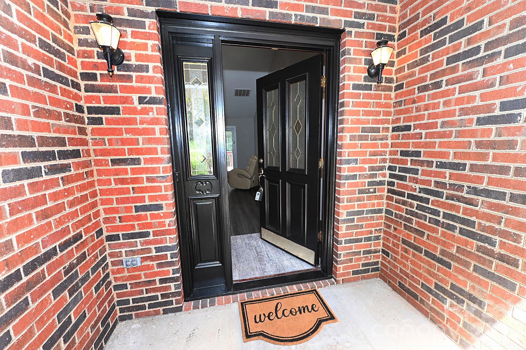 1035 E 24th Street — Newton