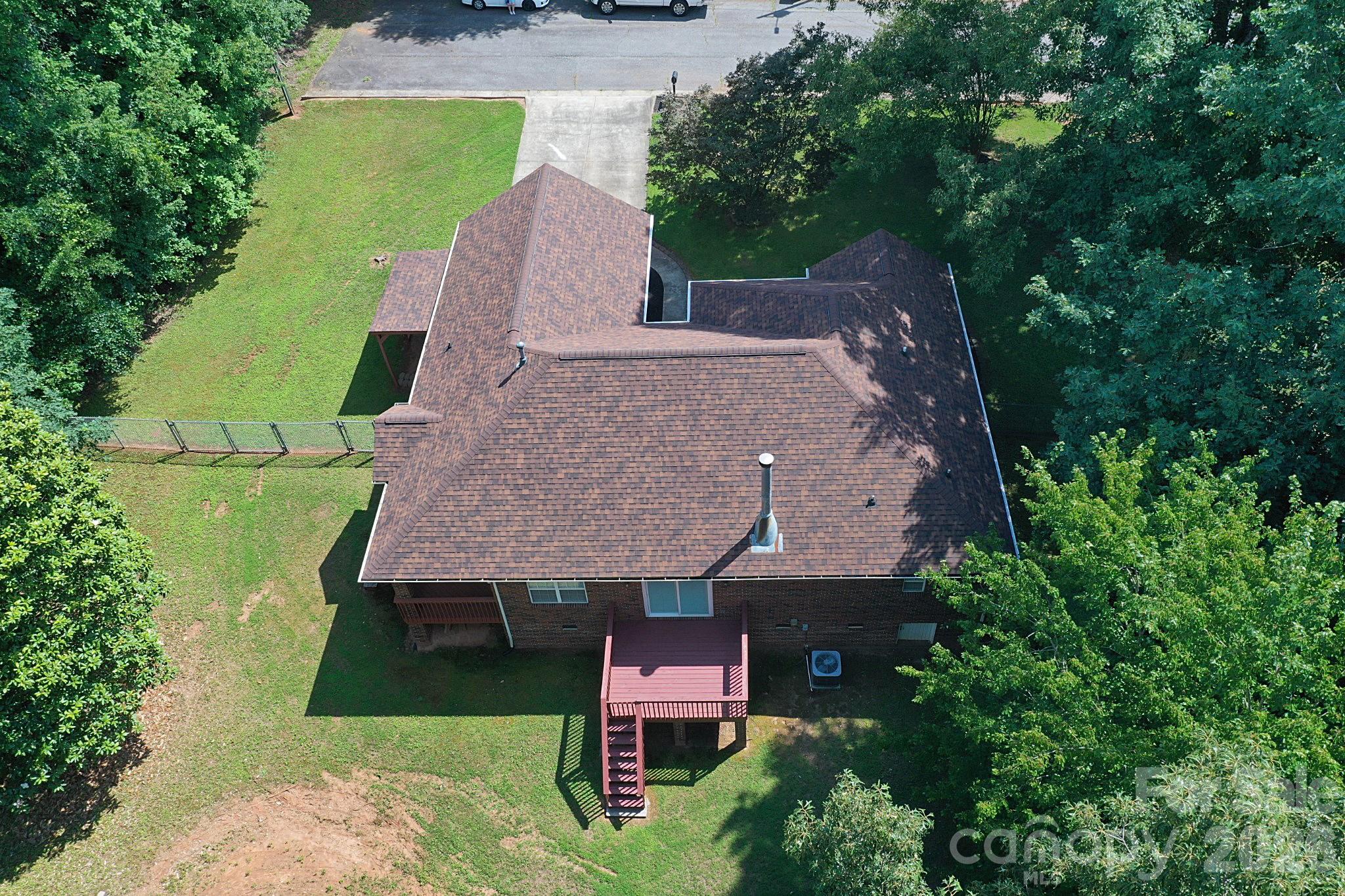 1035 E 24th Street — Newton