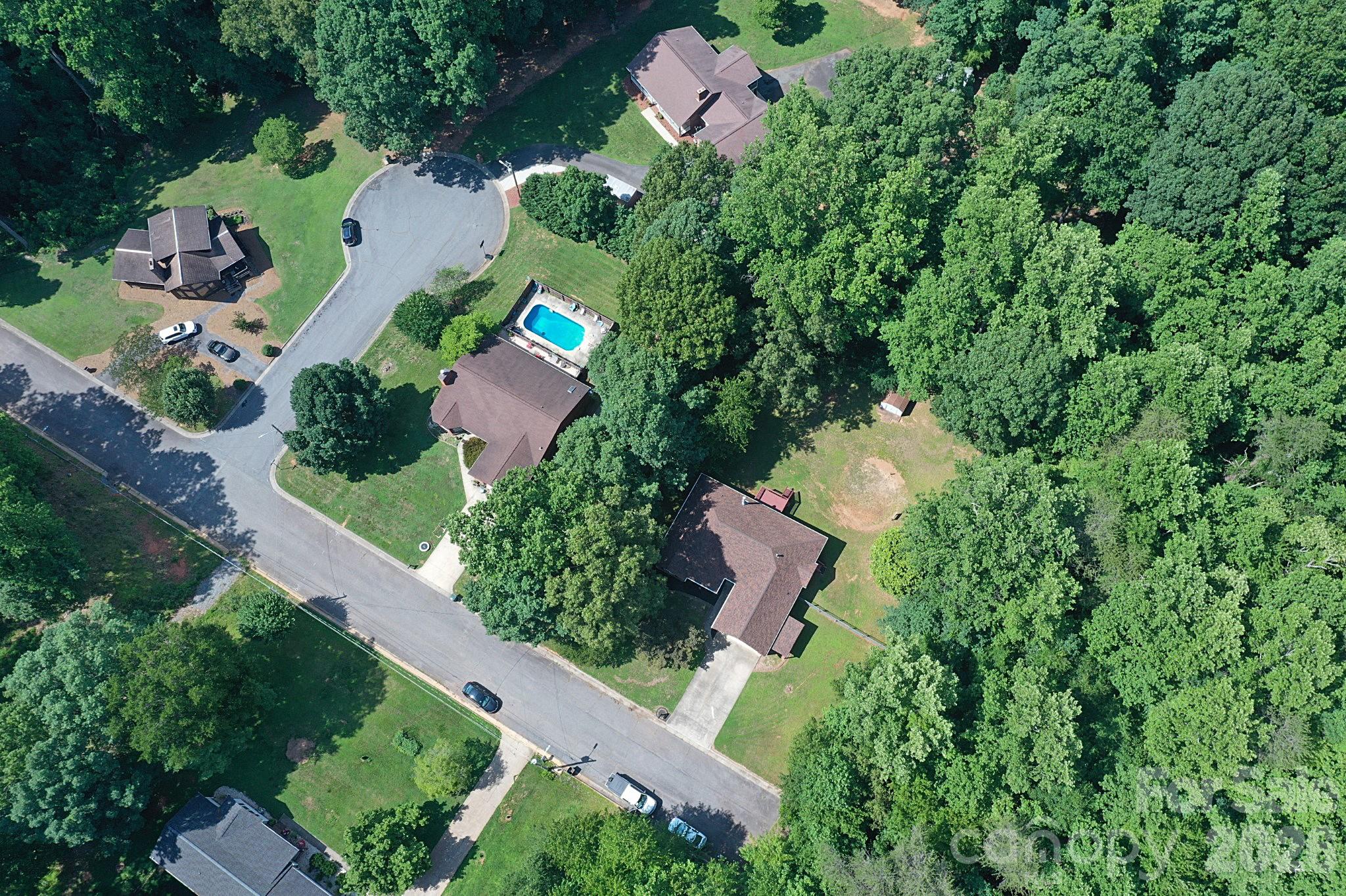 1035 E 24th Street — Newton