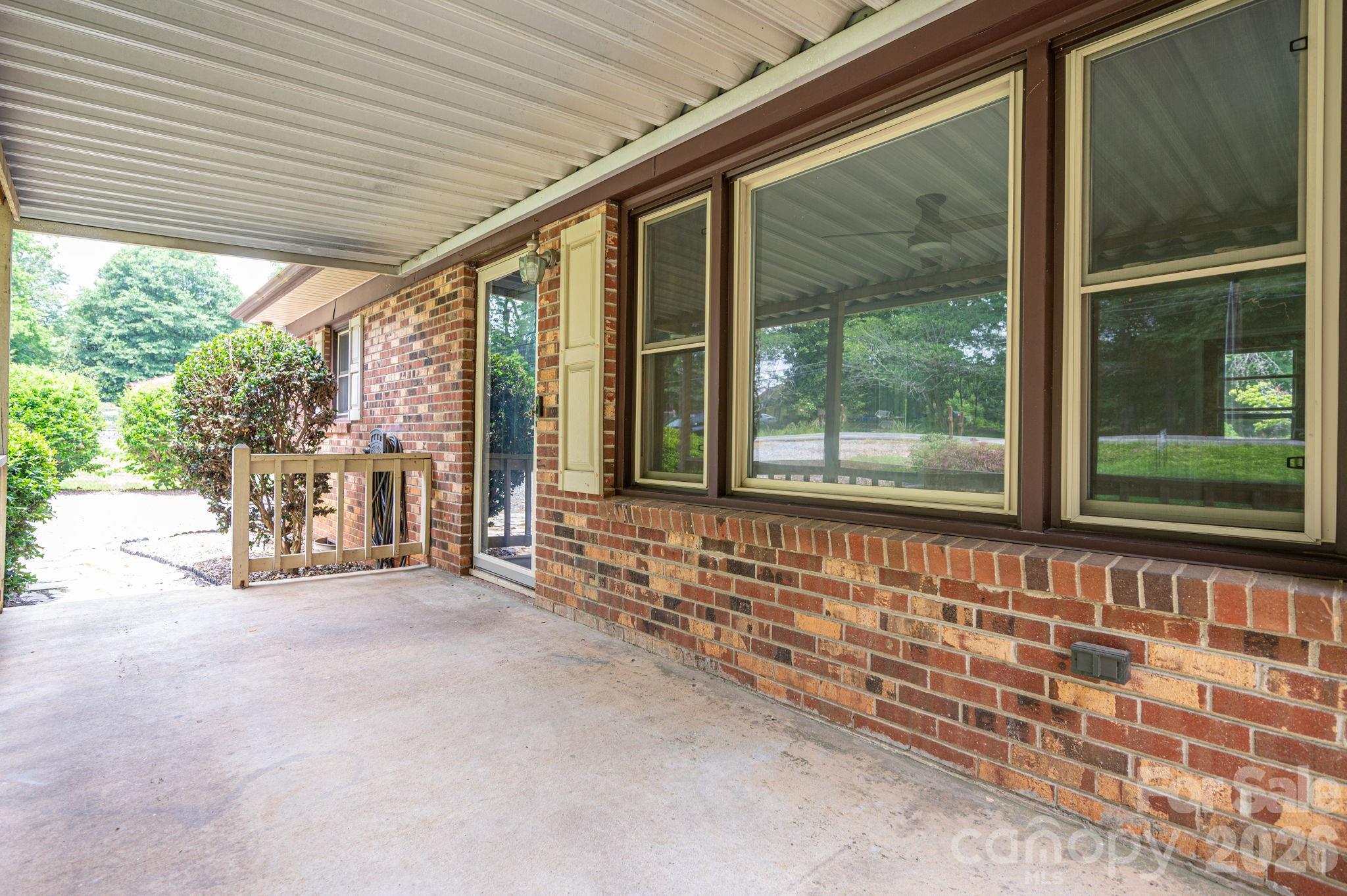 626 Dallas Spencer Mtn Road — Dallas