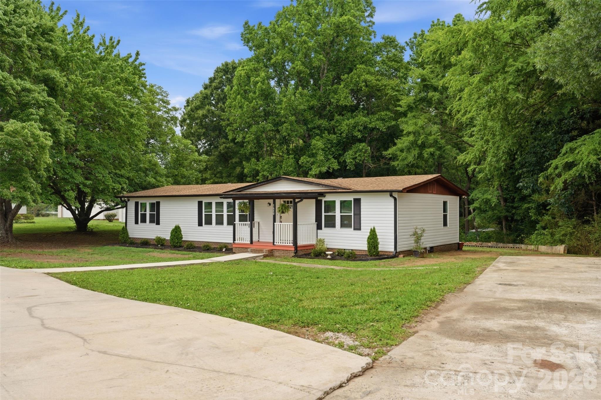 7640 W Nc 152 Highway — Mooresville