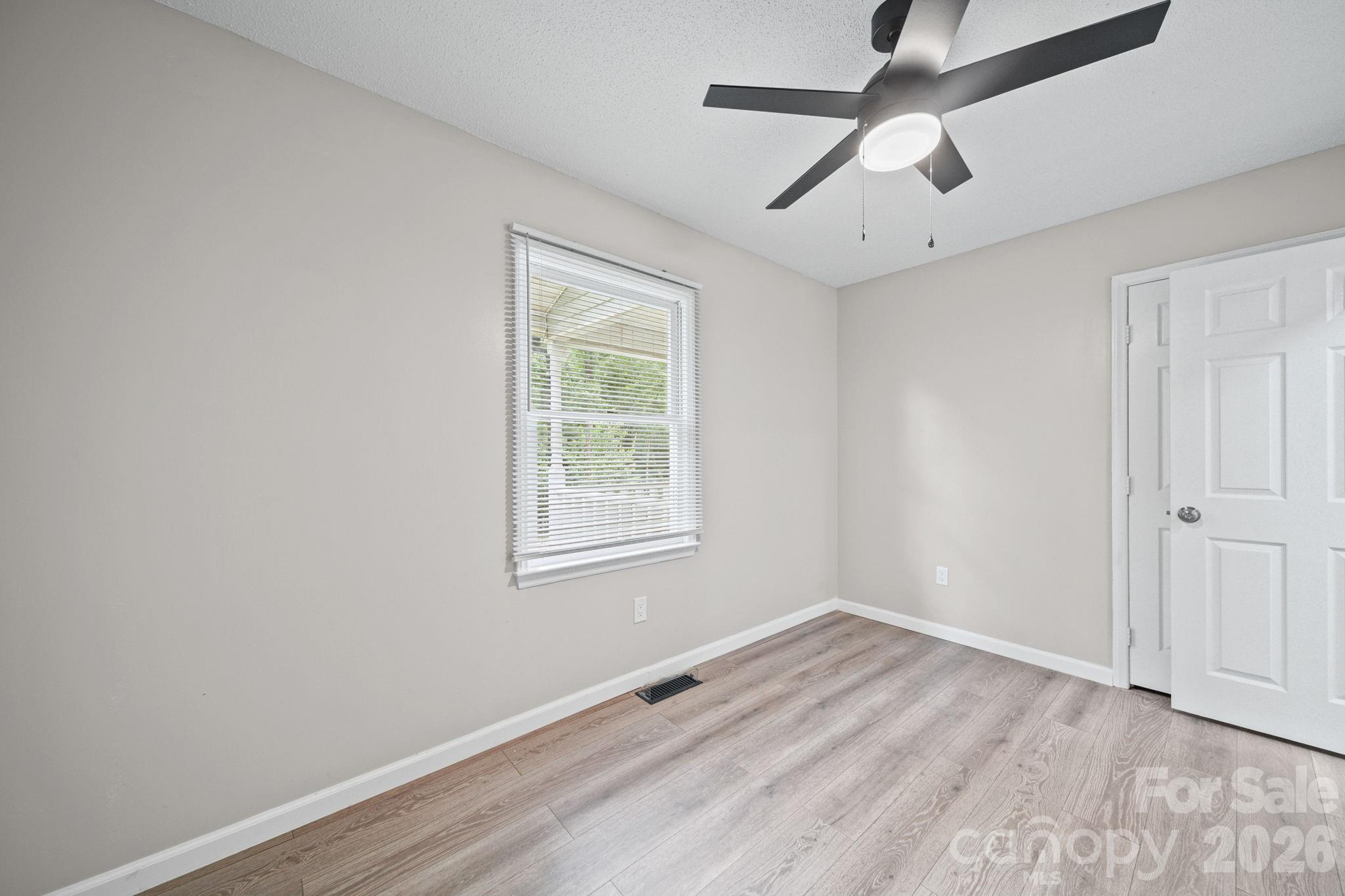 5719 Lewis Road — Gastonia