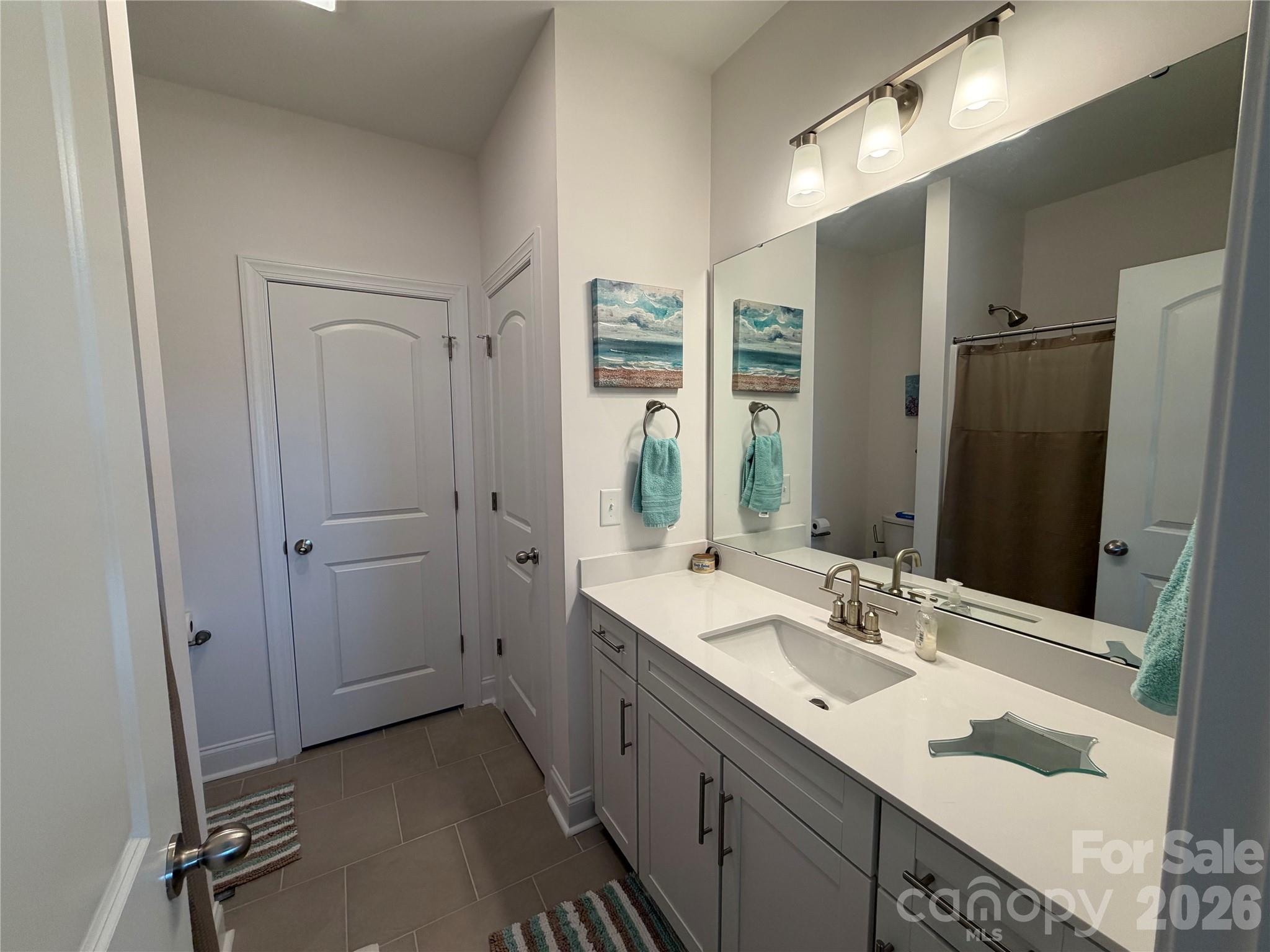 2125 24th Street Lane SE — Hickory