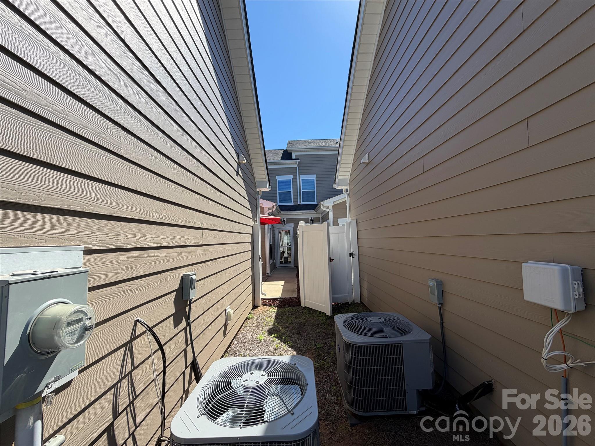 2125 24th Street Lane SE — Hickory