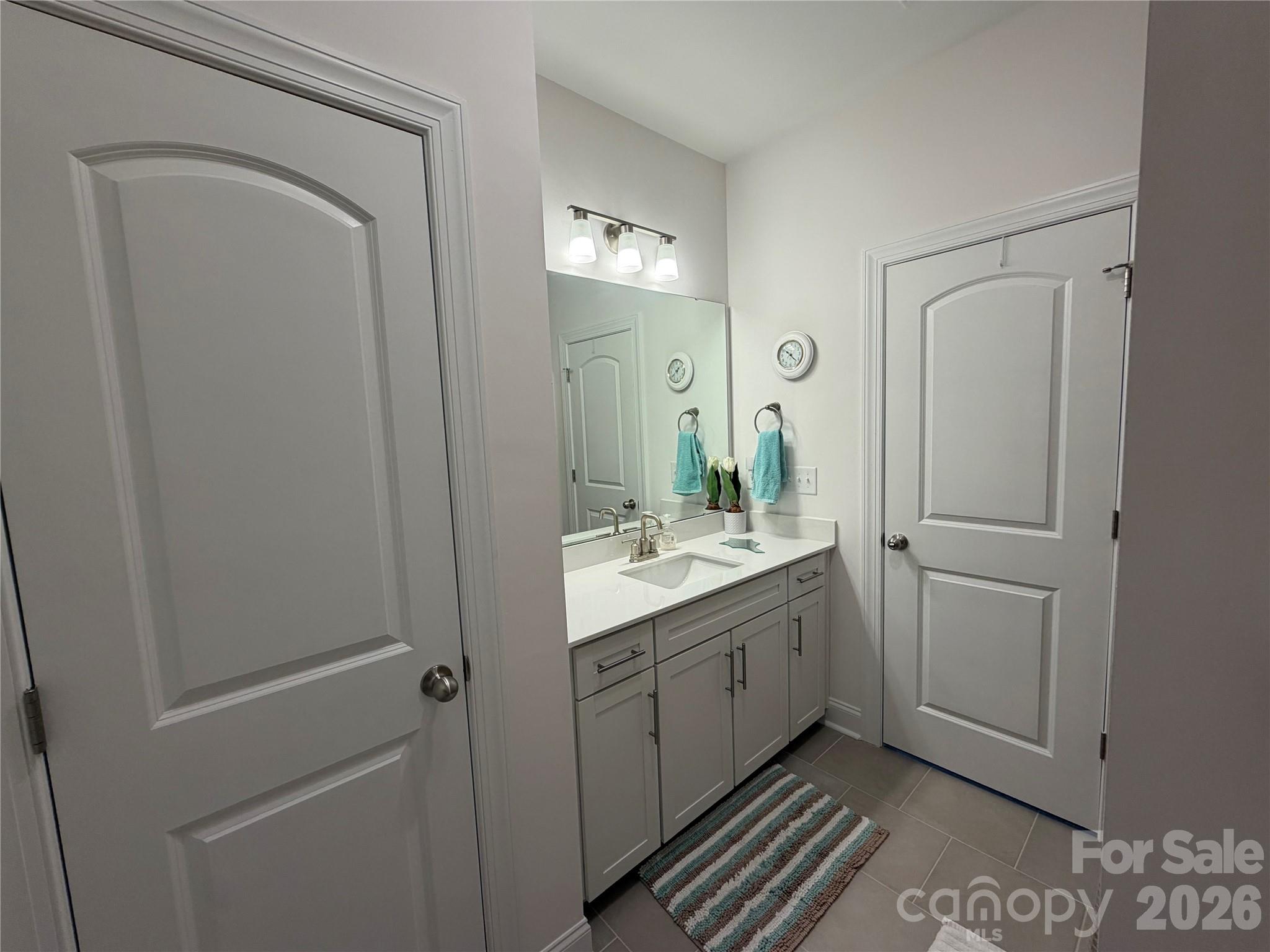 2125 24th Street Lane SE — Hickory