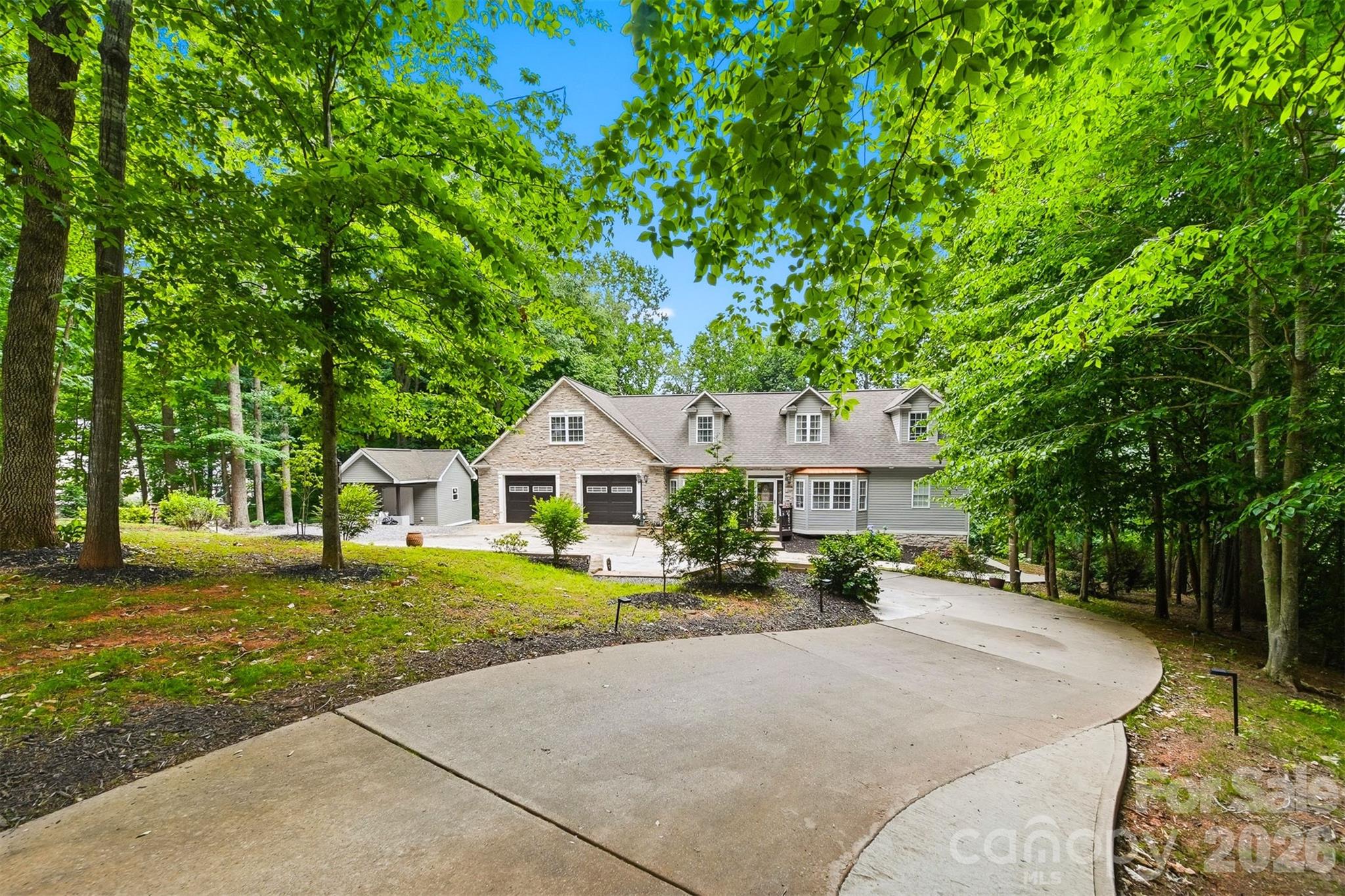 176 Charis Lane — Statesville