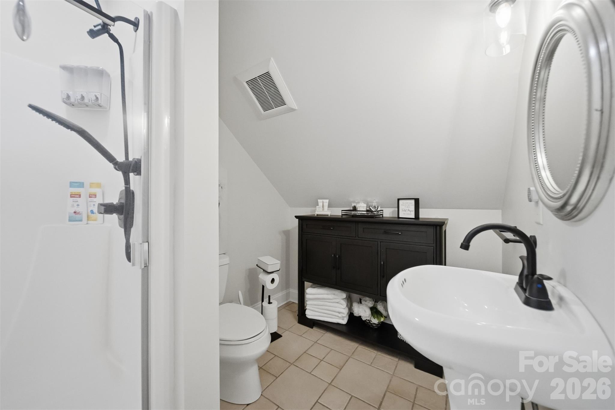 176 Charis Lane — Statesville
