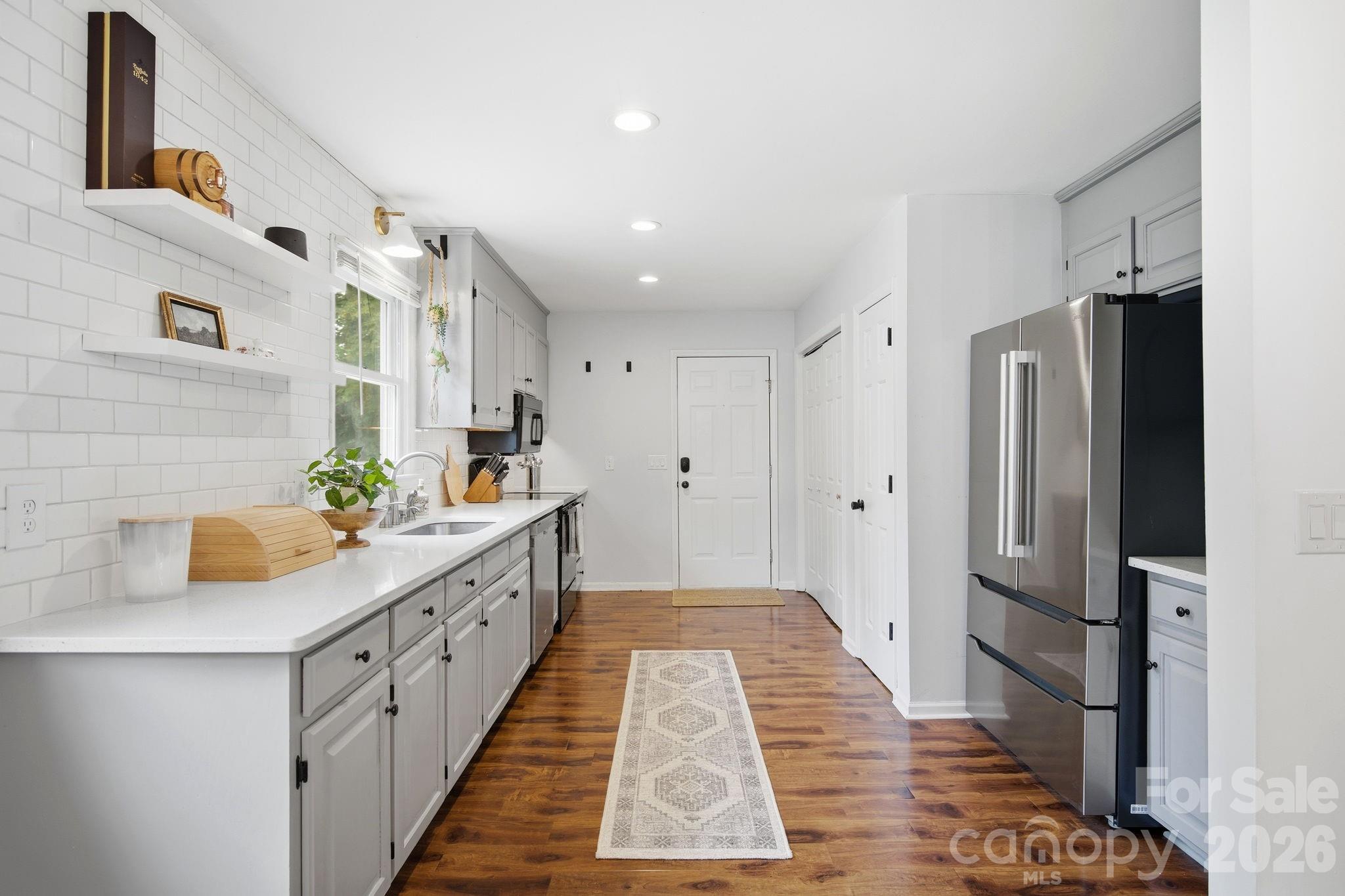 600 Gray Drive — Charlotte