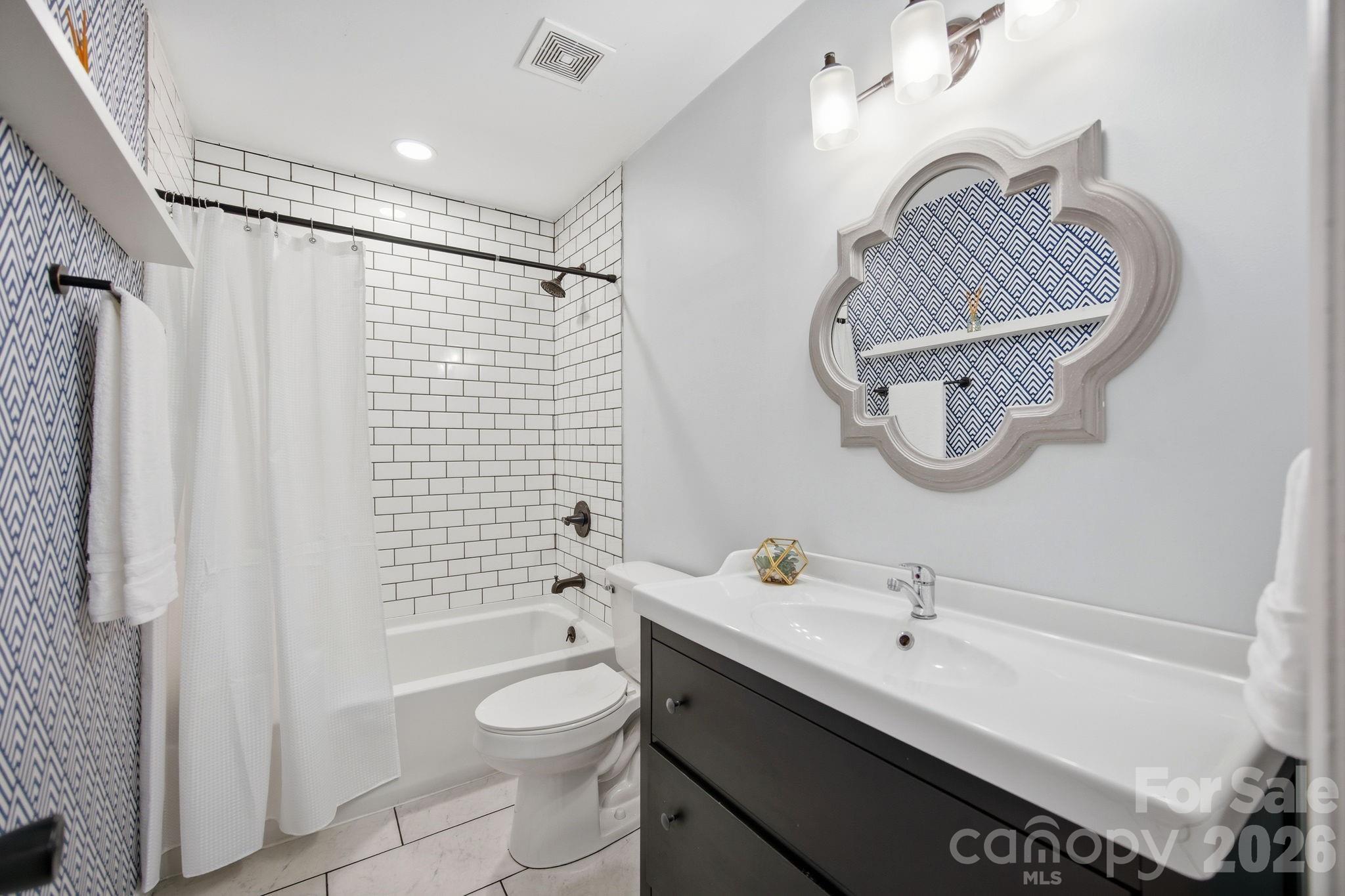 600 Gray Drive — Charlotte