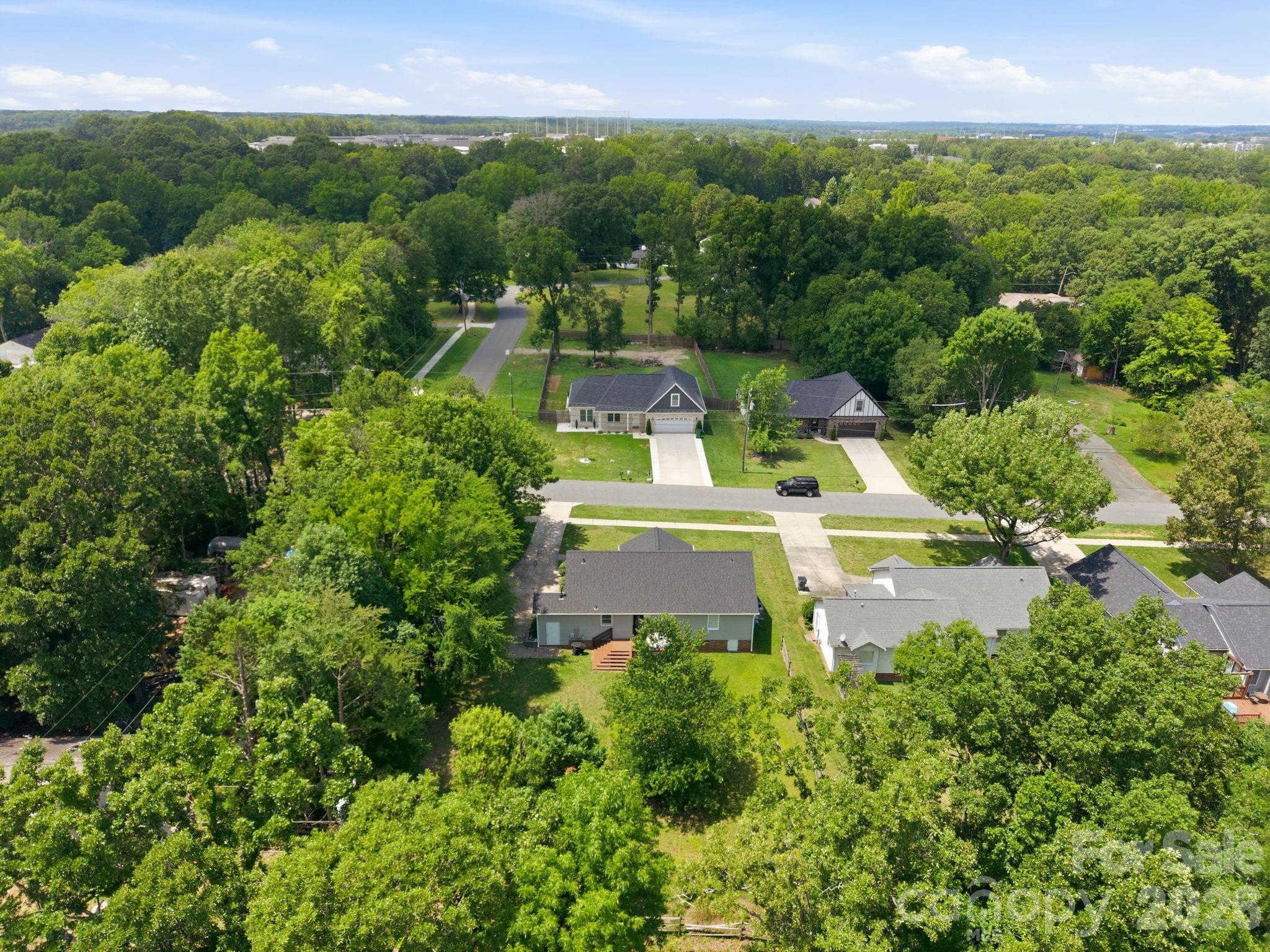 600 Gray Drive — Charlotte