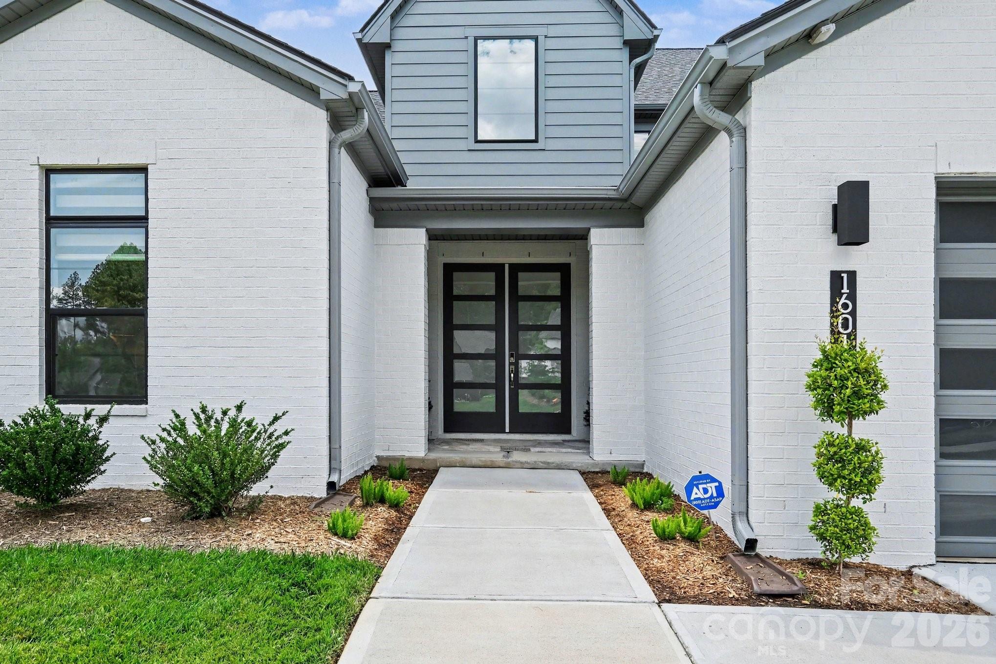 16019 Watts Creek Road — Huntersville
