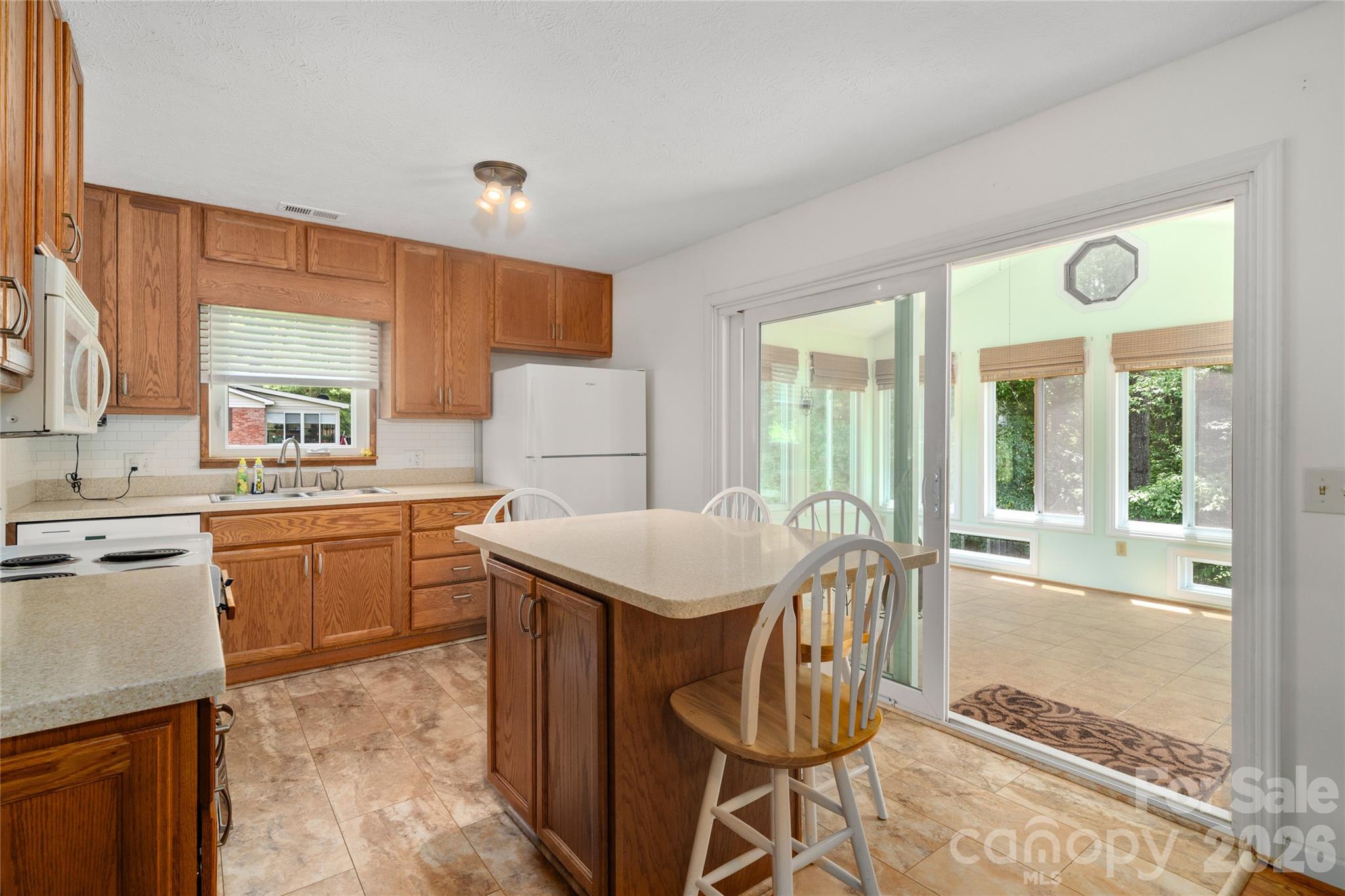 1541 Glenheath Drive #39 — Hendersonville