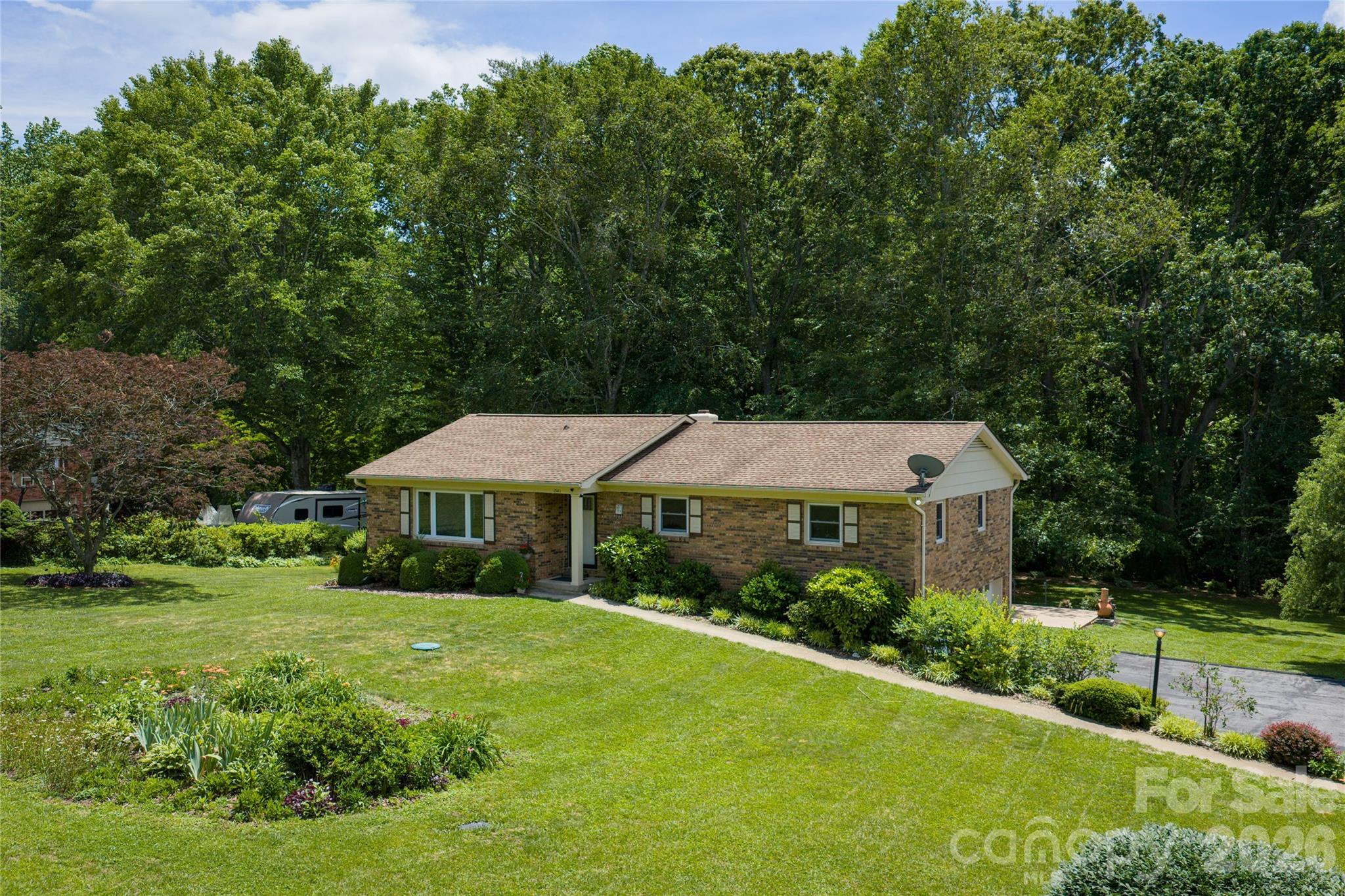 1541 Glenheath Drive #39 — Hendersonville