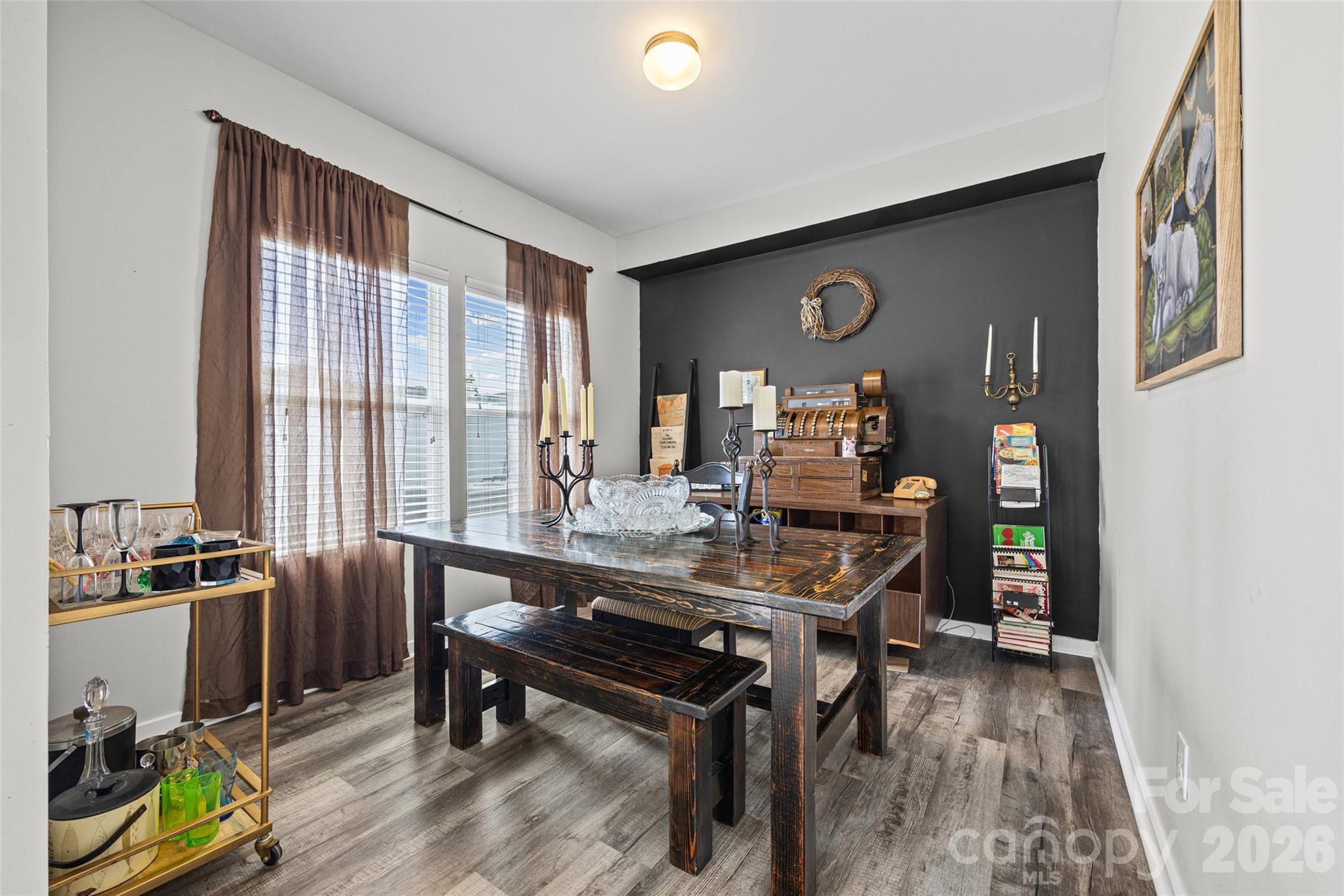 341 Battery Circle — Clover