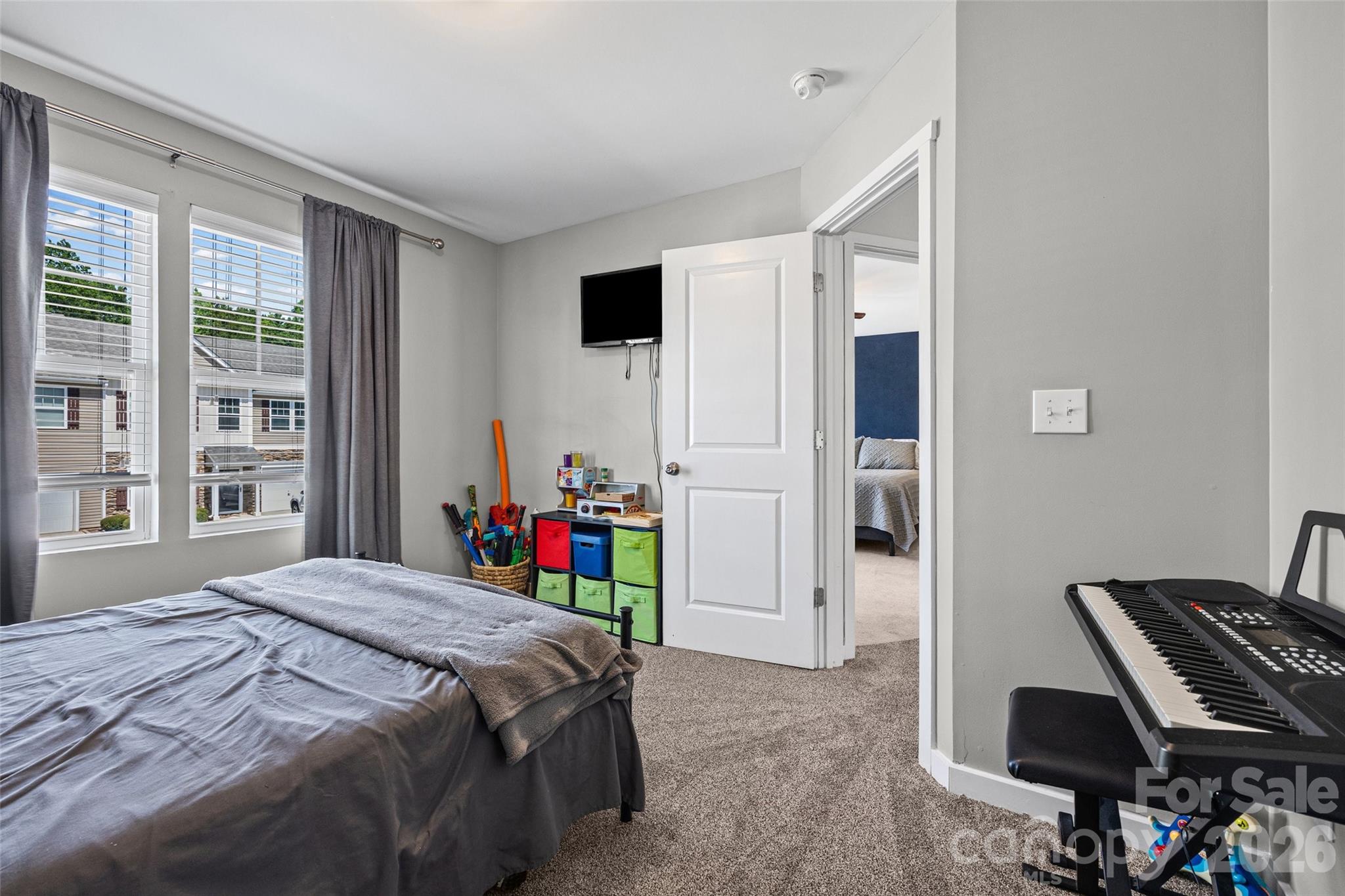341 Battery Circle — Clover