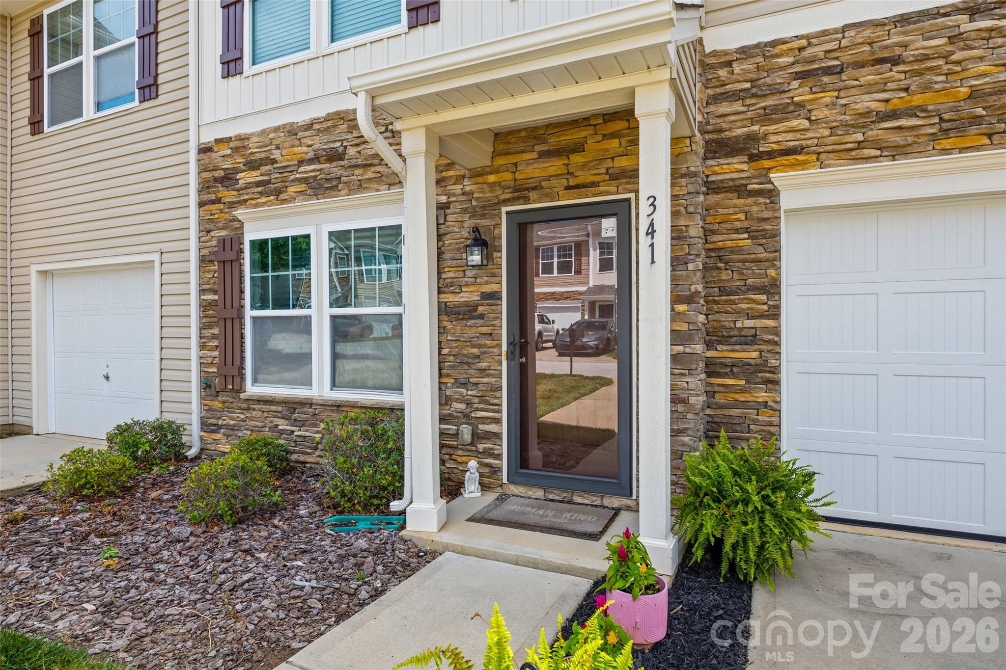 341 Battery Circle — Clover