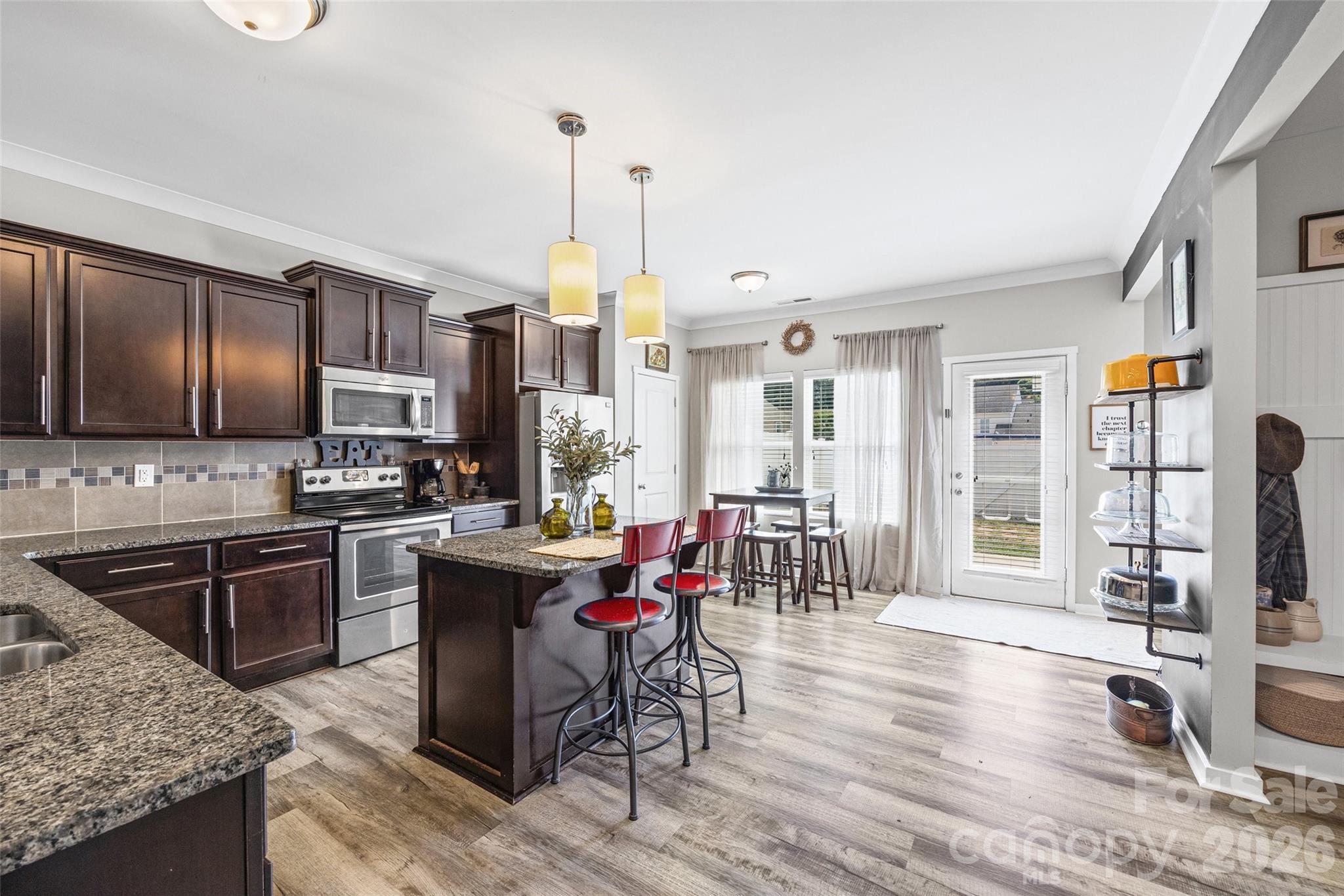 341 Battery Circle — Clover