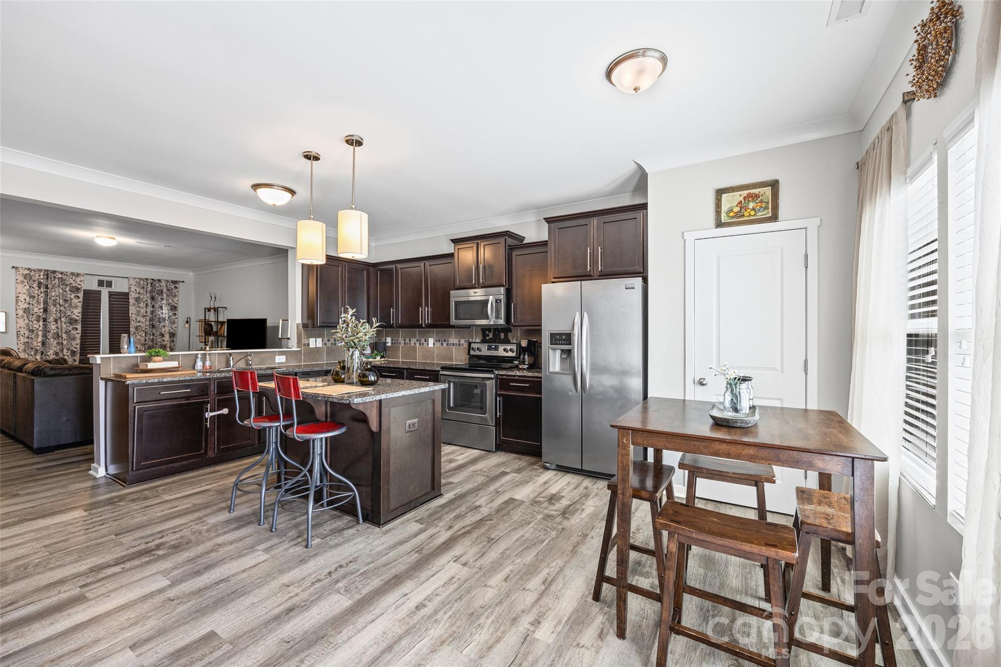 341 Battery Circle — Clover