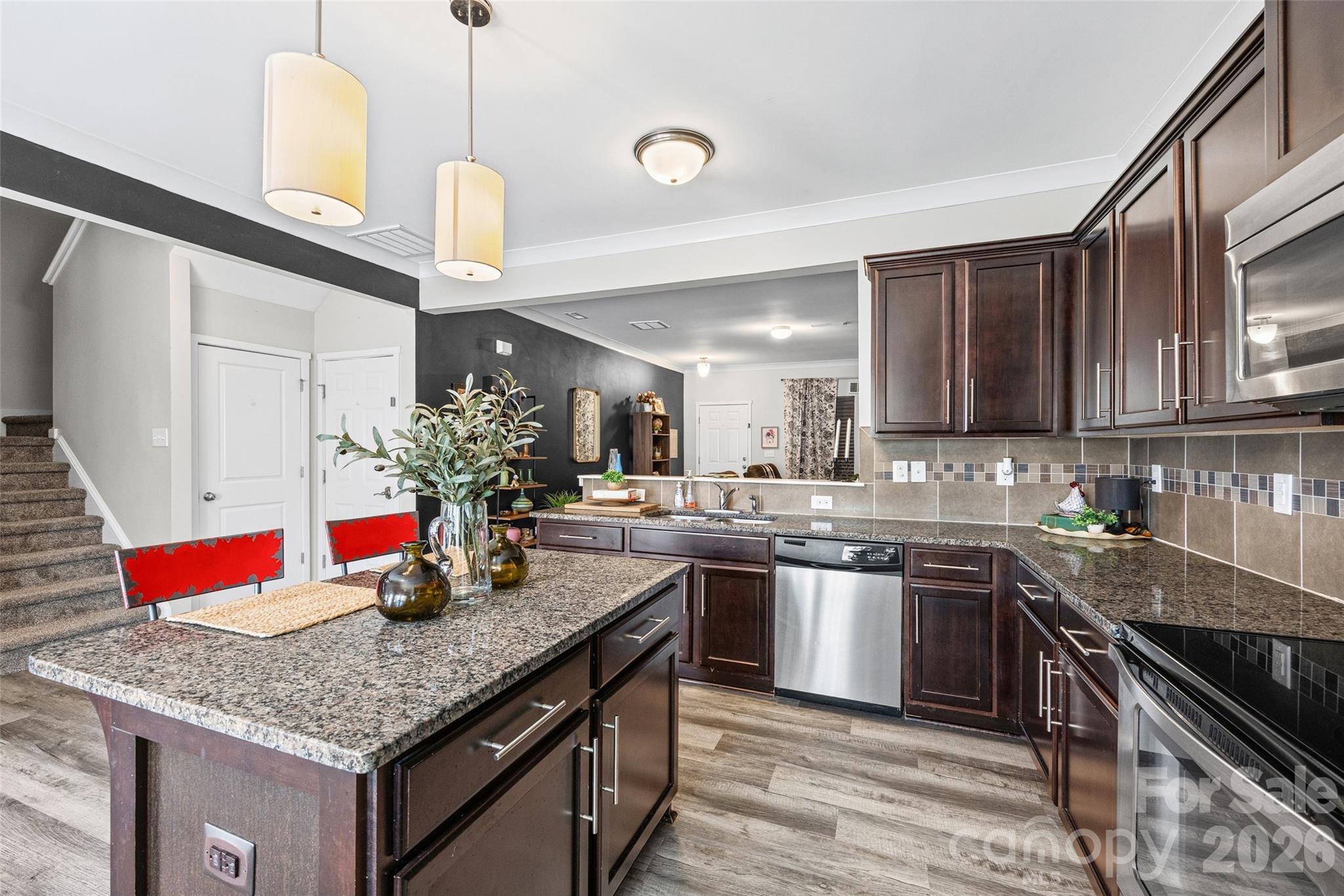 341 Battery Circle — Clover