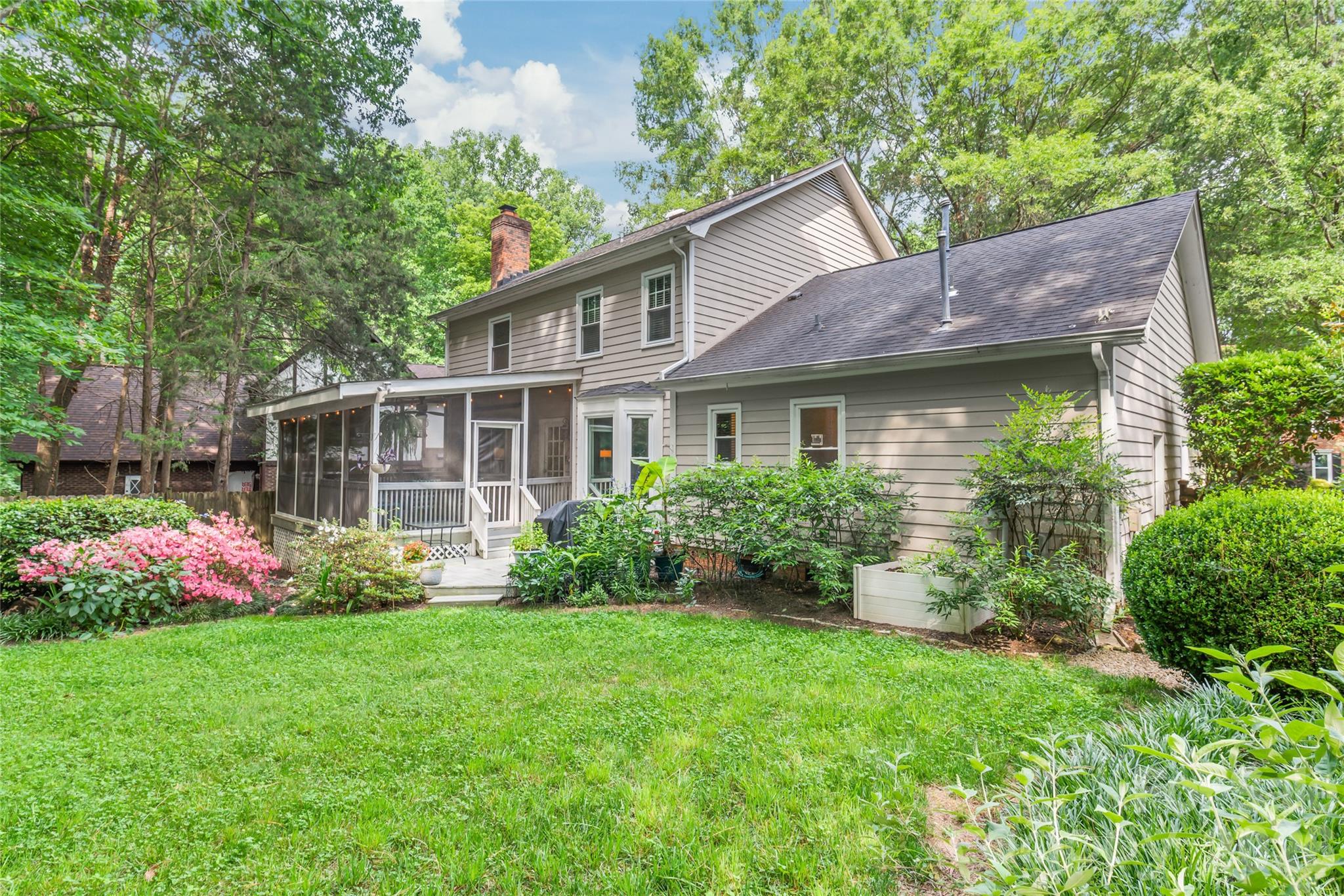 7022 Rocky Falls Road — Charlotte