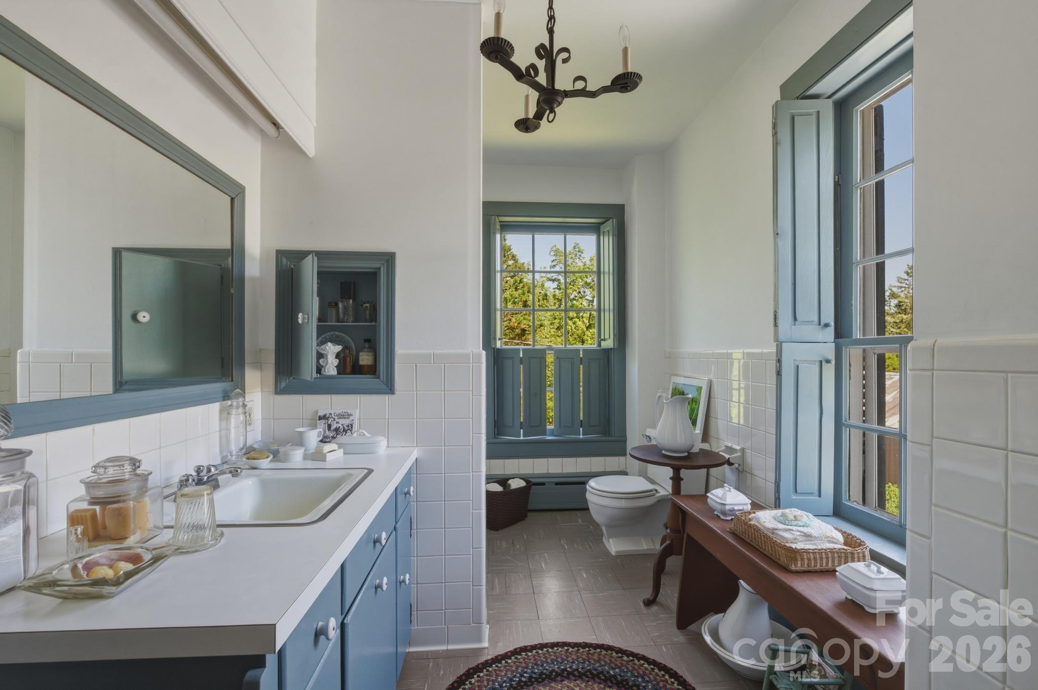 4157 Calico Road — Lenoir