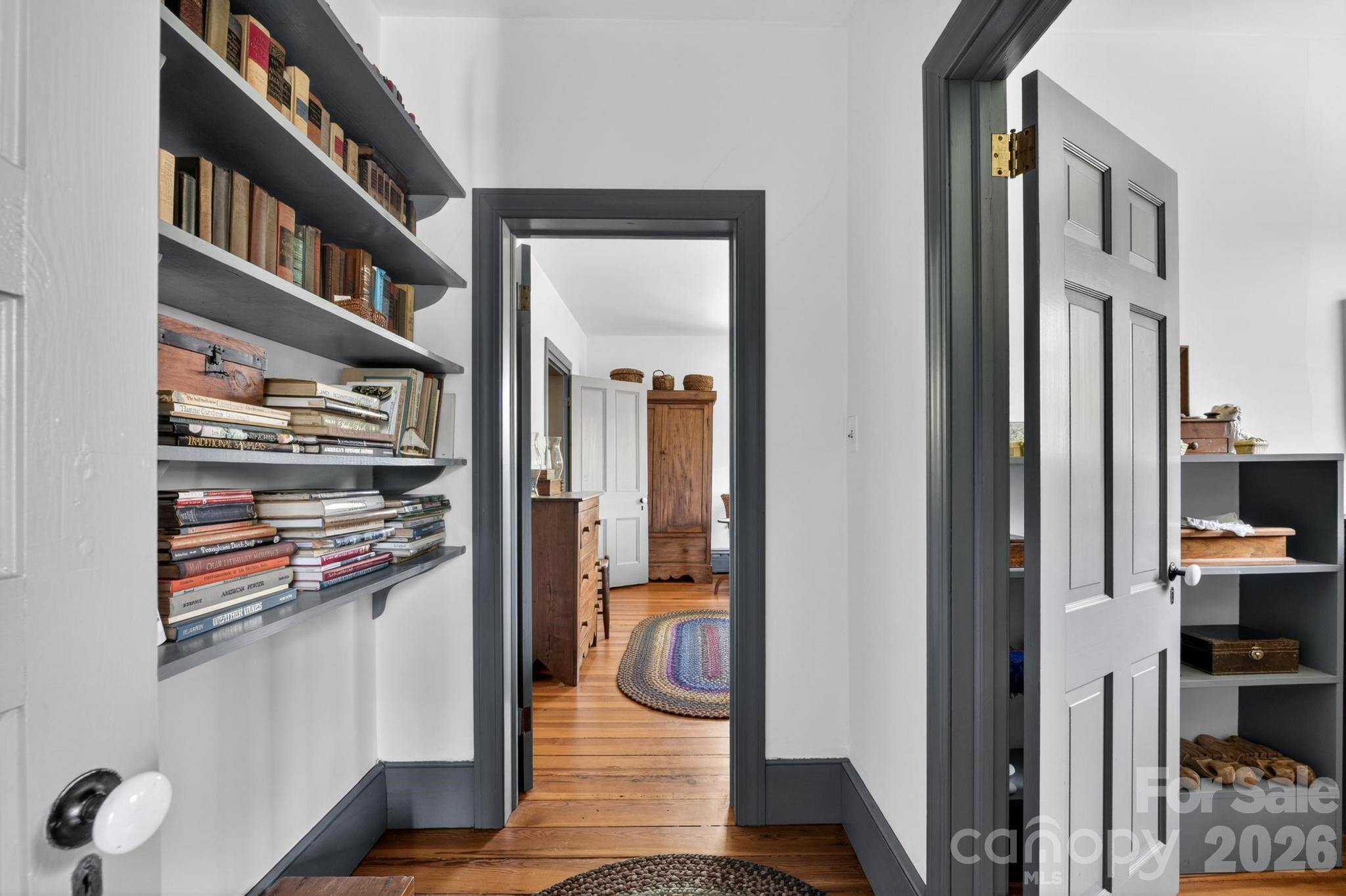 4157 Calico Road — Lenoir