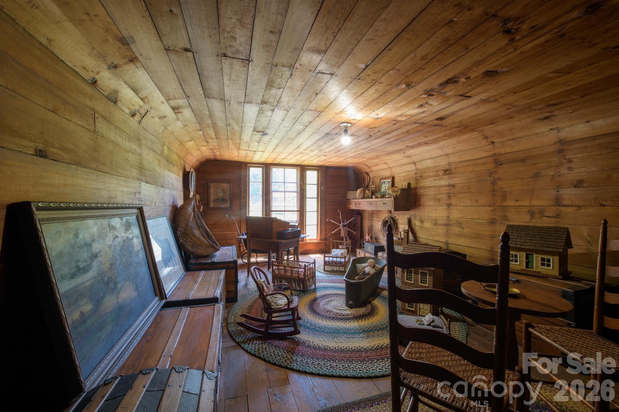 4157 Calico Road — Lenoir