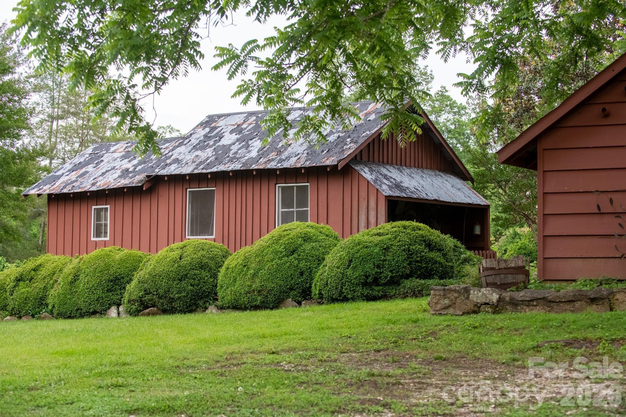 4157 Calico Road — Lenoir