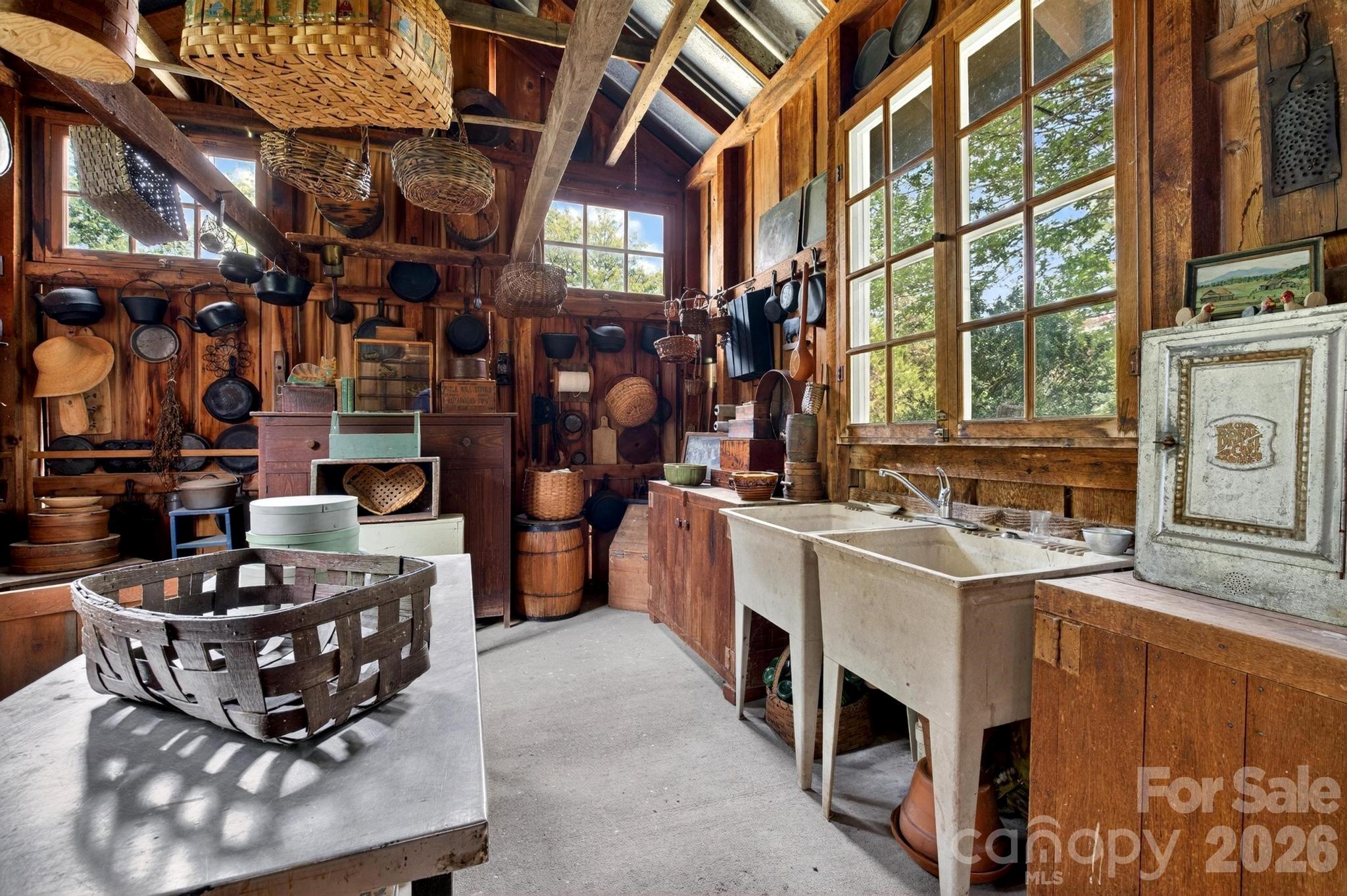 4157 Calico Road — Lenoir