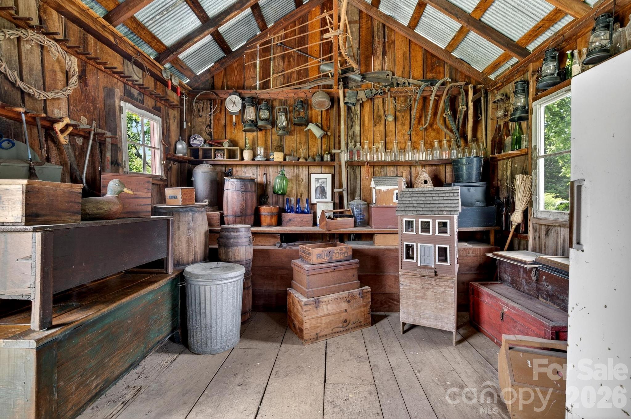 4157 Calico Road — Lenoir