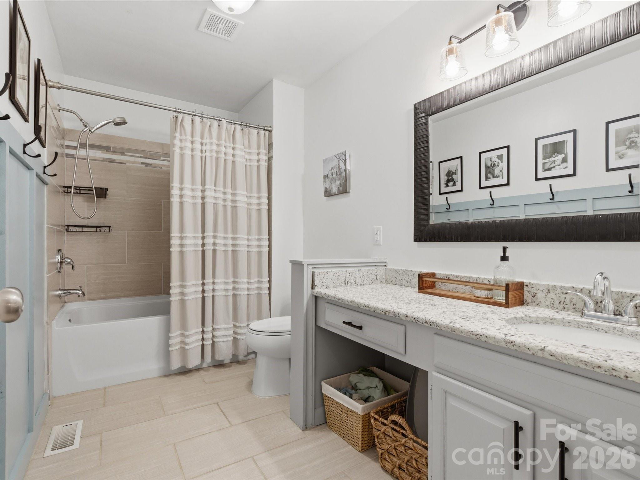 4720 Grey Moss Drive — Lake Wylie