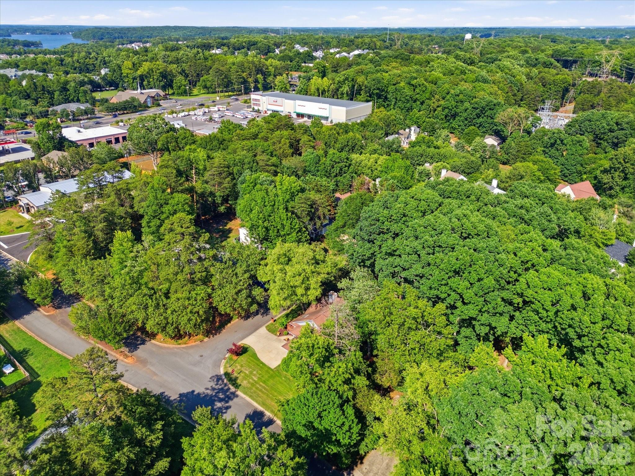 4720 Grey Moss Drive — Lake Wylie