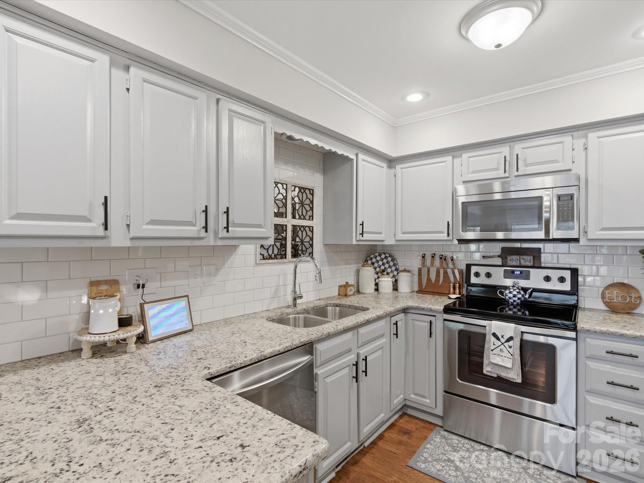 4720 Grey Moss Drive — Lake Wylie