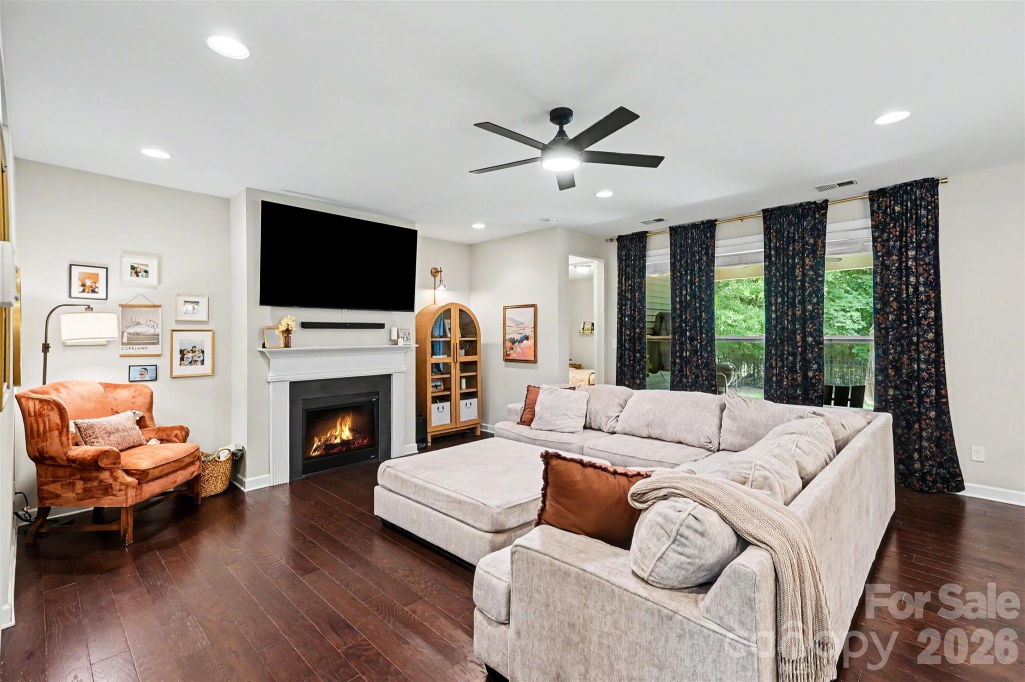1284 Kings Grove Drive — York