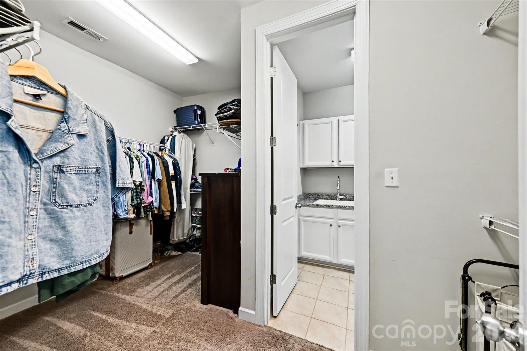 1284 Kings Grove Drive — York