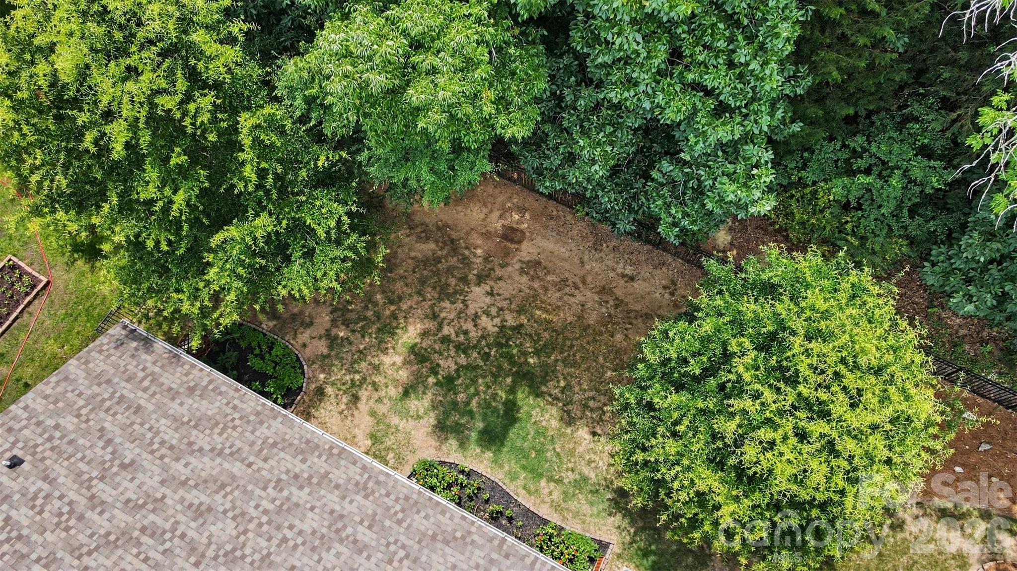 1284 Kings Grove Drive — York