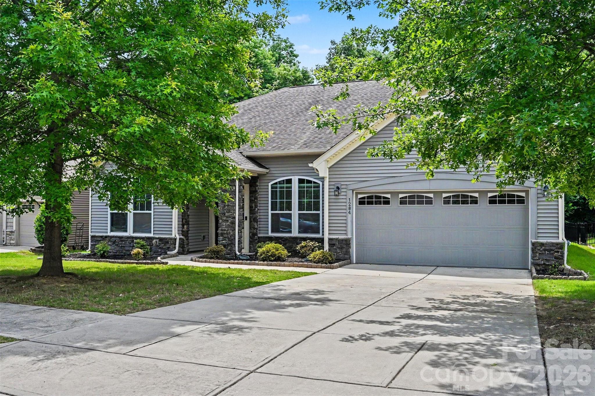 1284 Kings Grove Drive — York