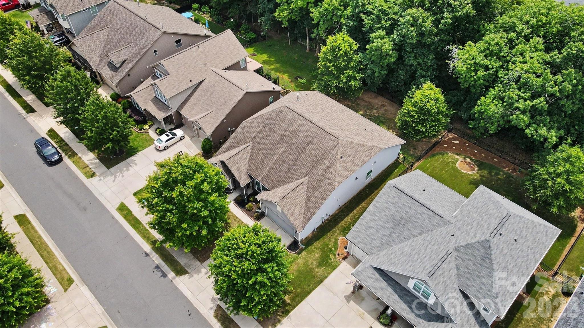1284 Kings Grove Drive — York