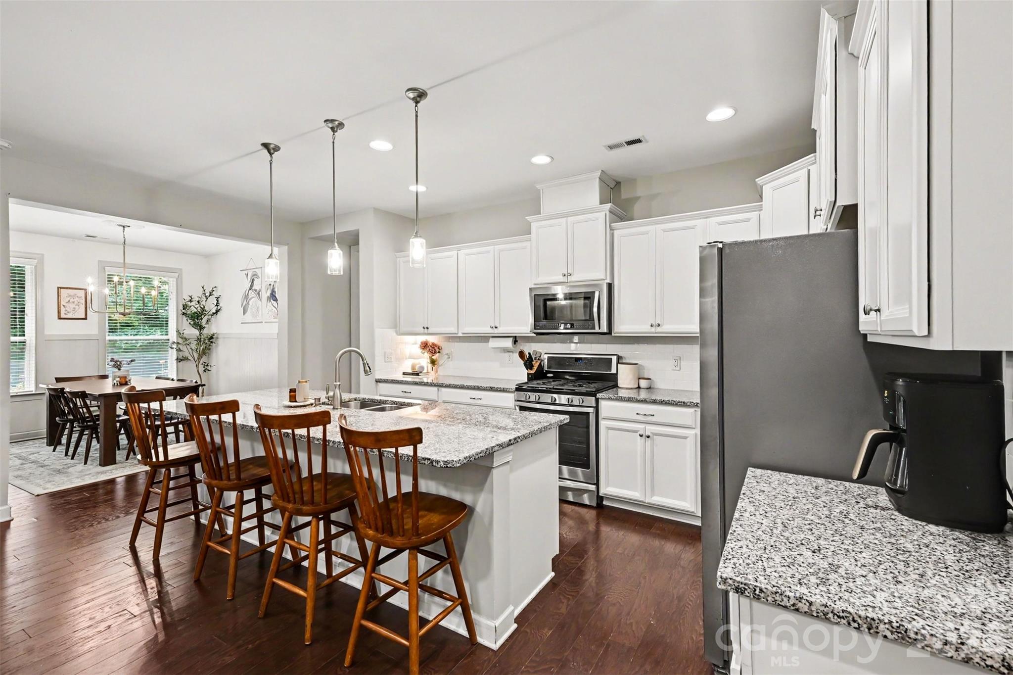 1284 Kings Grove Drive — York